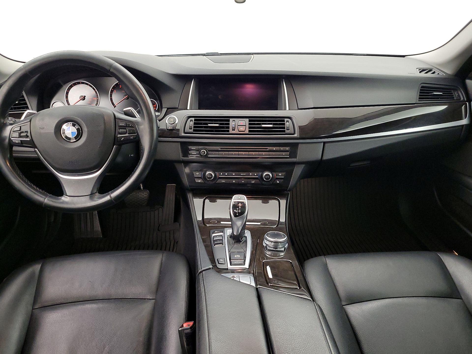 Thumbnail: 2016 BMW 5 Series - 9