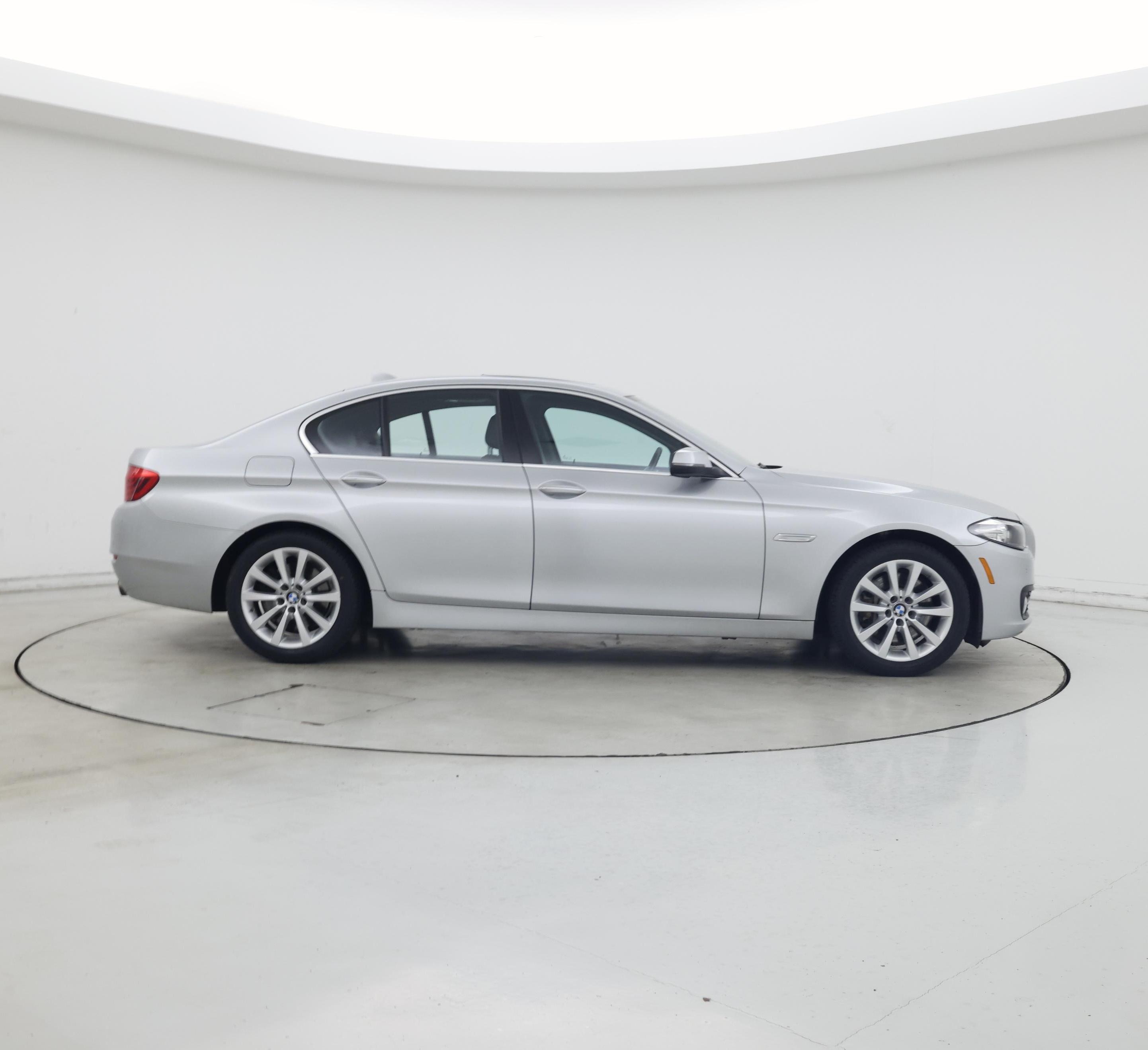 Thumbnail: 2016 BMW 5 Series - 7