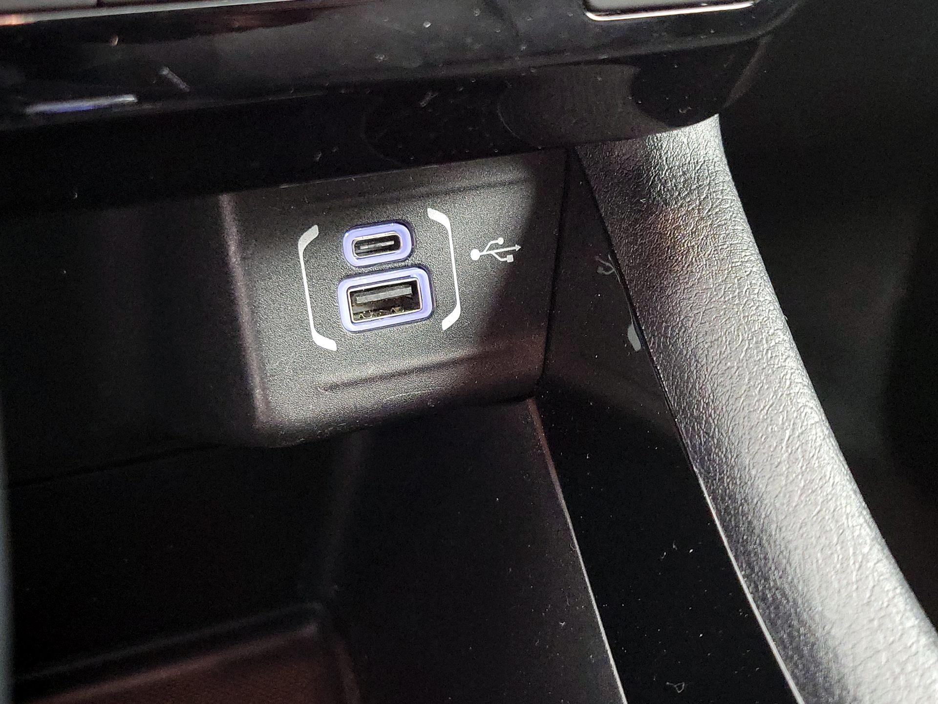 Thumbnail: 2023 Jeep Compass - 17