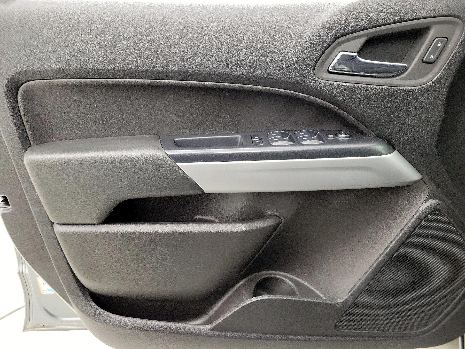 Thumbnail: 2022 Chevrolet Colorado - 12