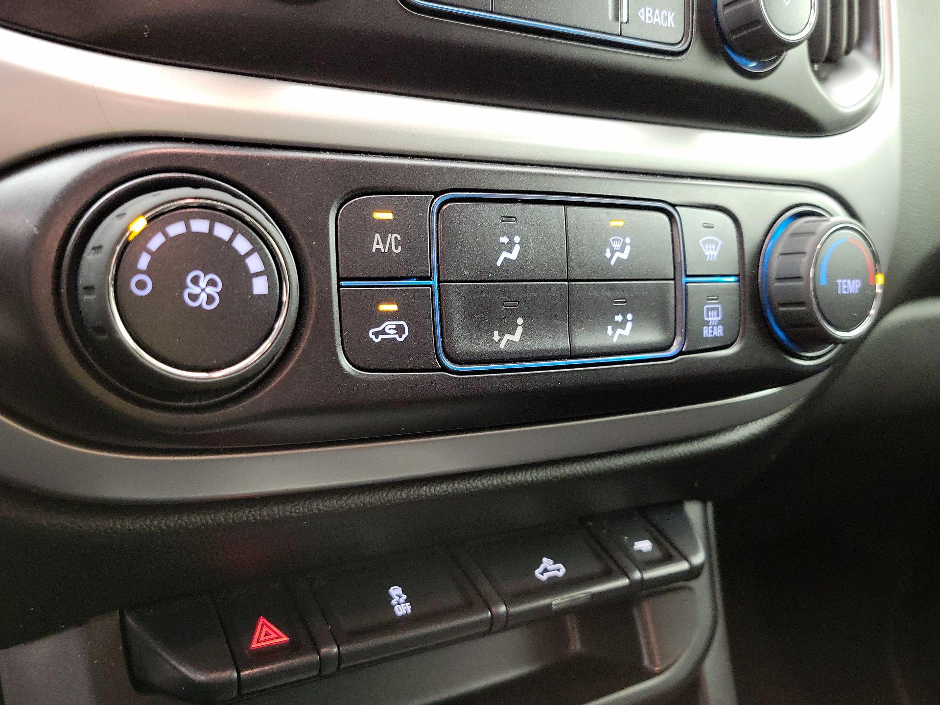 Thumbnail: 2022 Chevrolet Colorado - 17