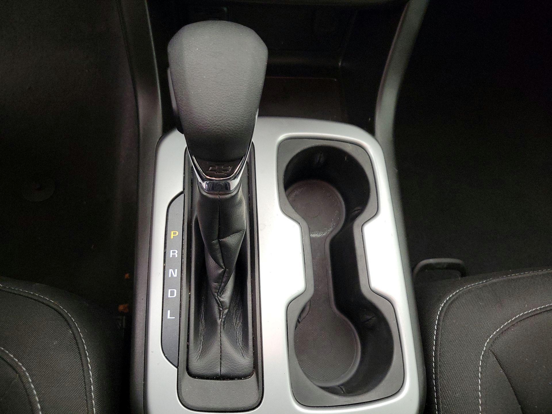 Thumbnail: 2022 Chevrolet Colorado - 18