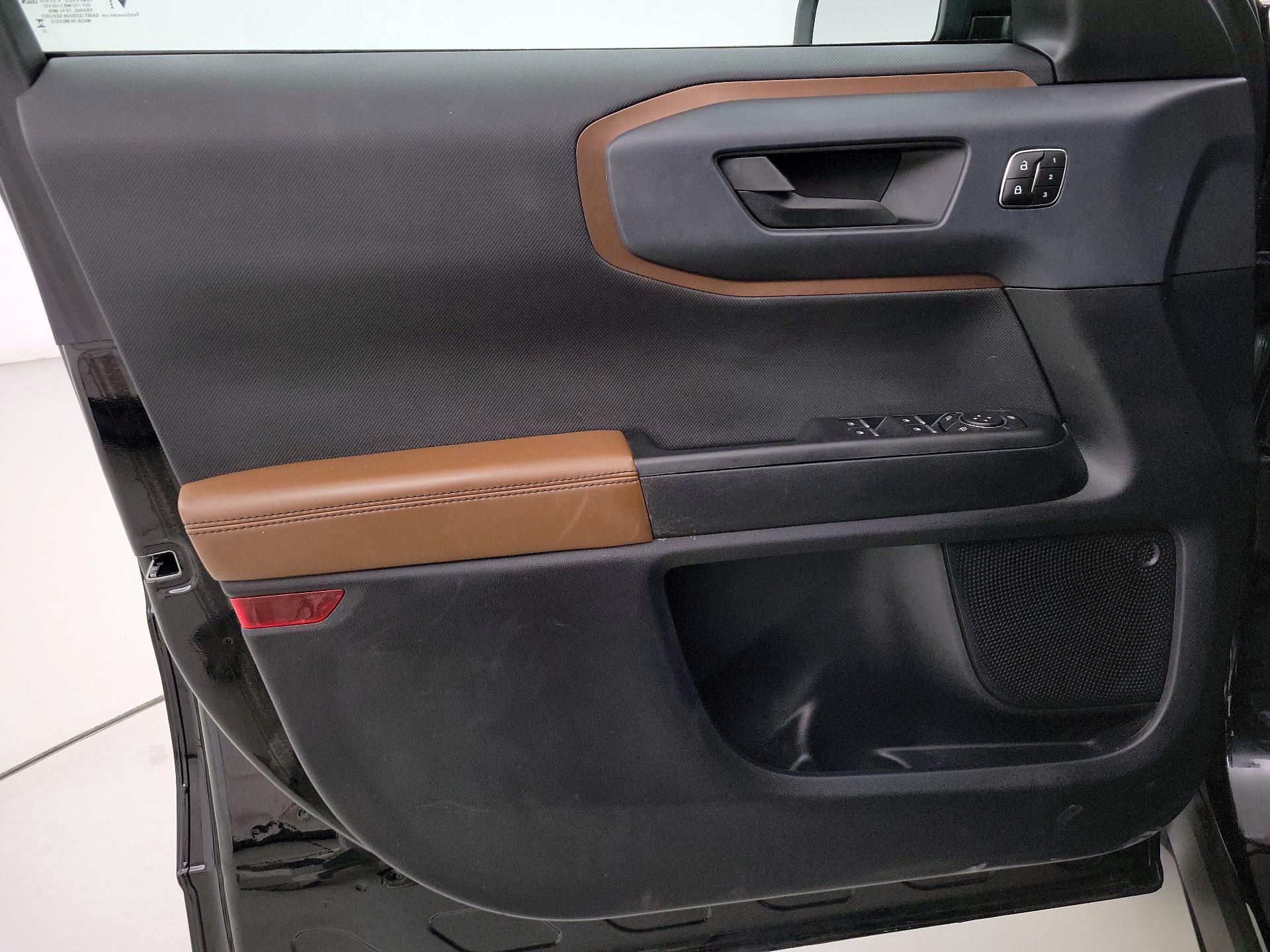 Thumbnail: 2023 Ford Bronco Sport - 12