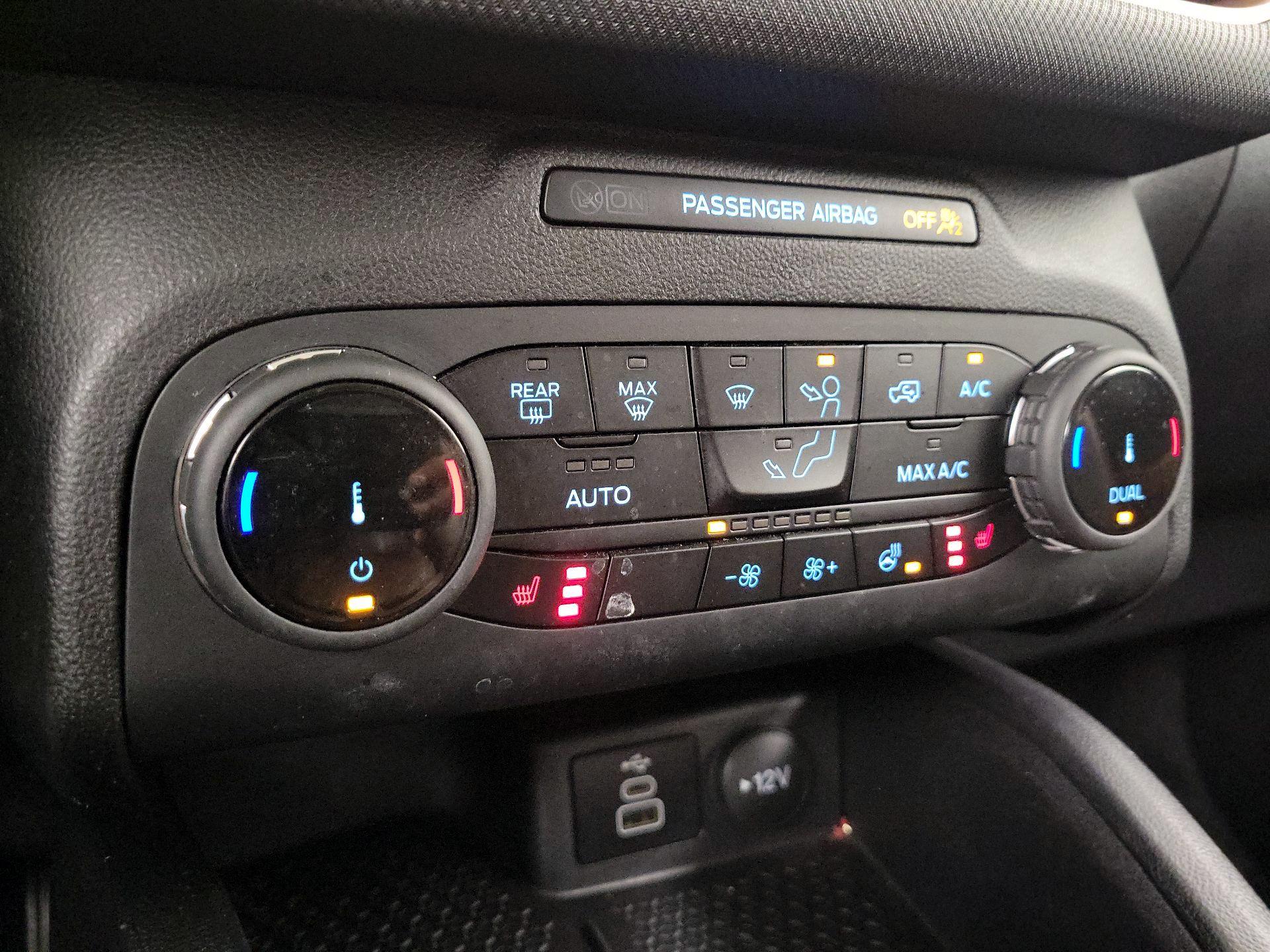 Thumbnail: 2023 Ford Bronco Sport - 16