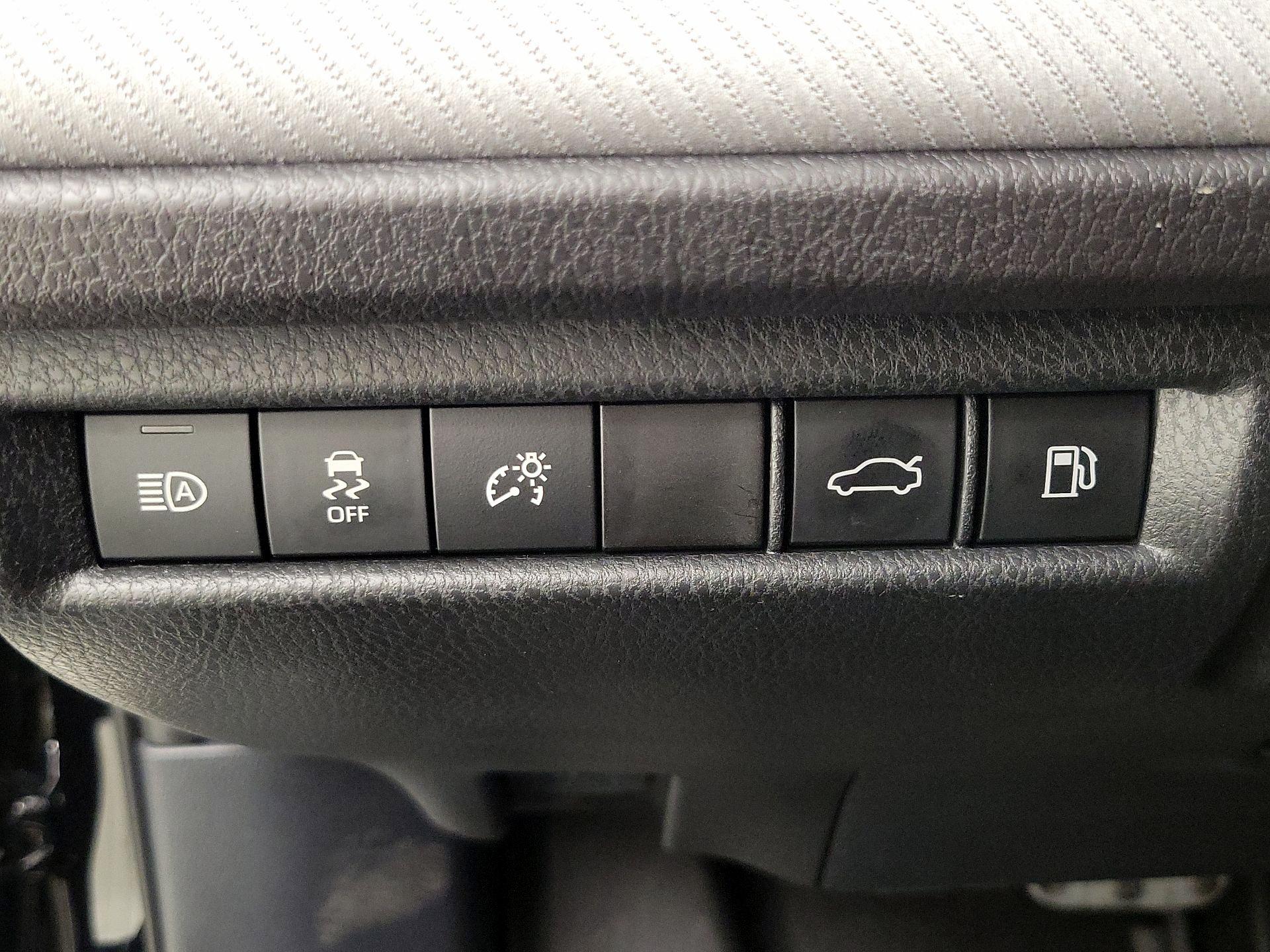 Thumbnail: 2025 Toyota Camry - 13