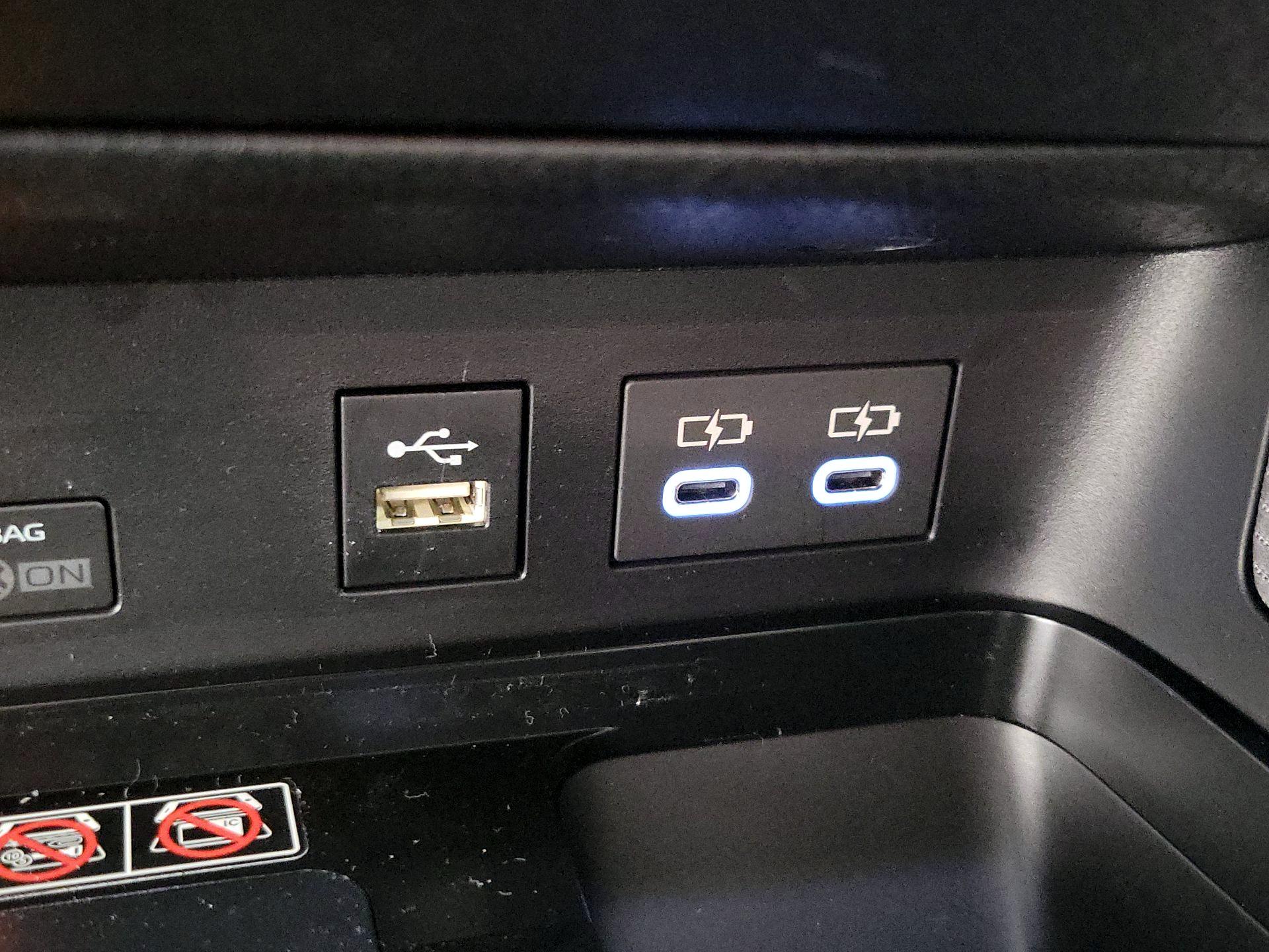 Thumbnail: 2025 Toyota Camry - 18