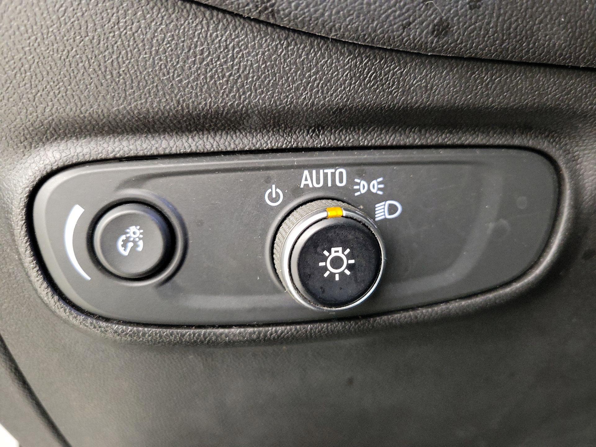 Thumbnail: 2020 Chevrolet Equinox - 13