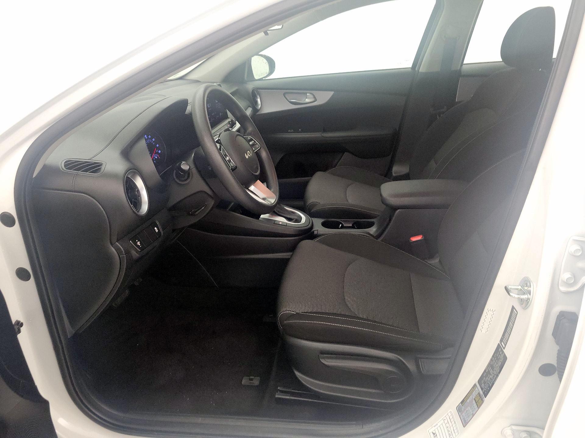 Thumbnail: 2024 Kia Forte - 11