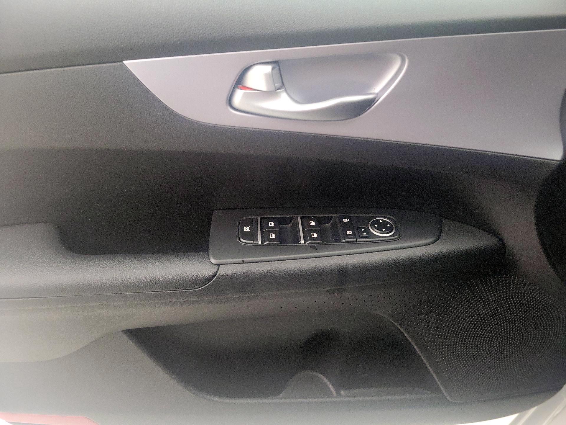 Thumbnail: 2024 Kia Forte - 12