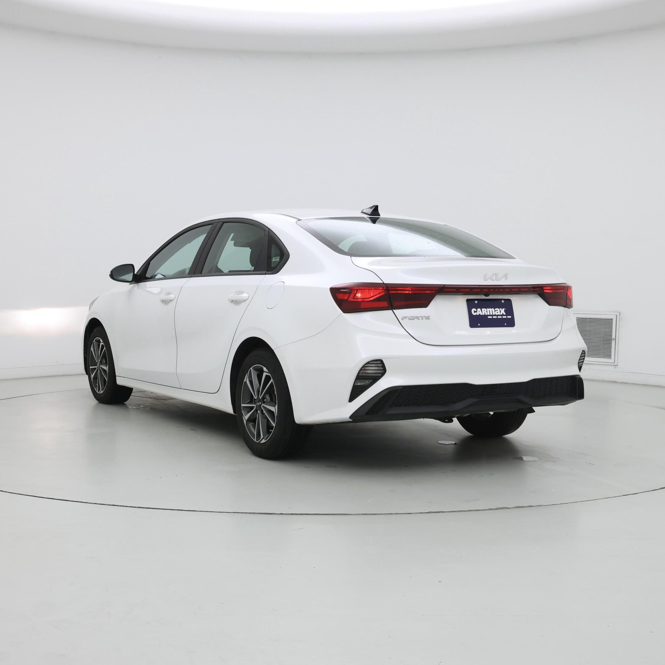 Thumbnail: 2024 Kia Forte - 2