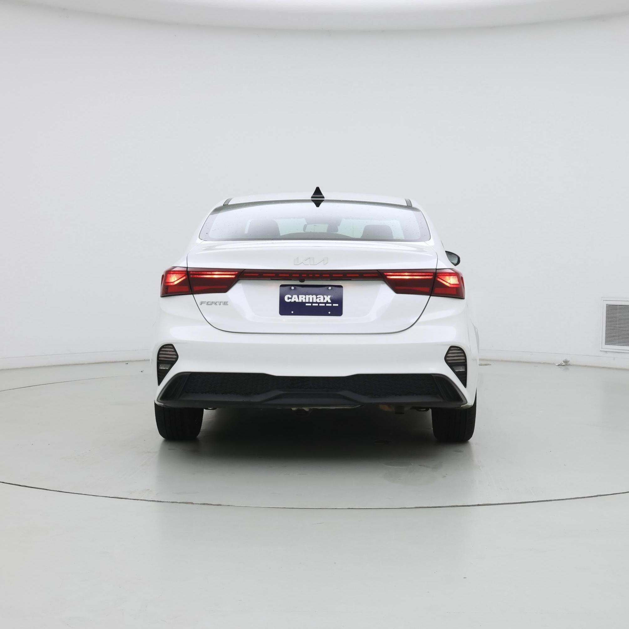 Thumbnail: 2024 Kia Forte - 6