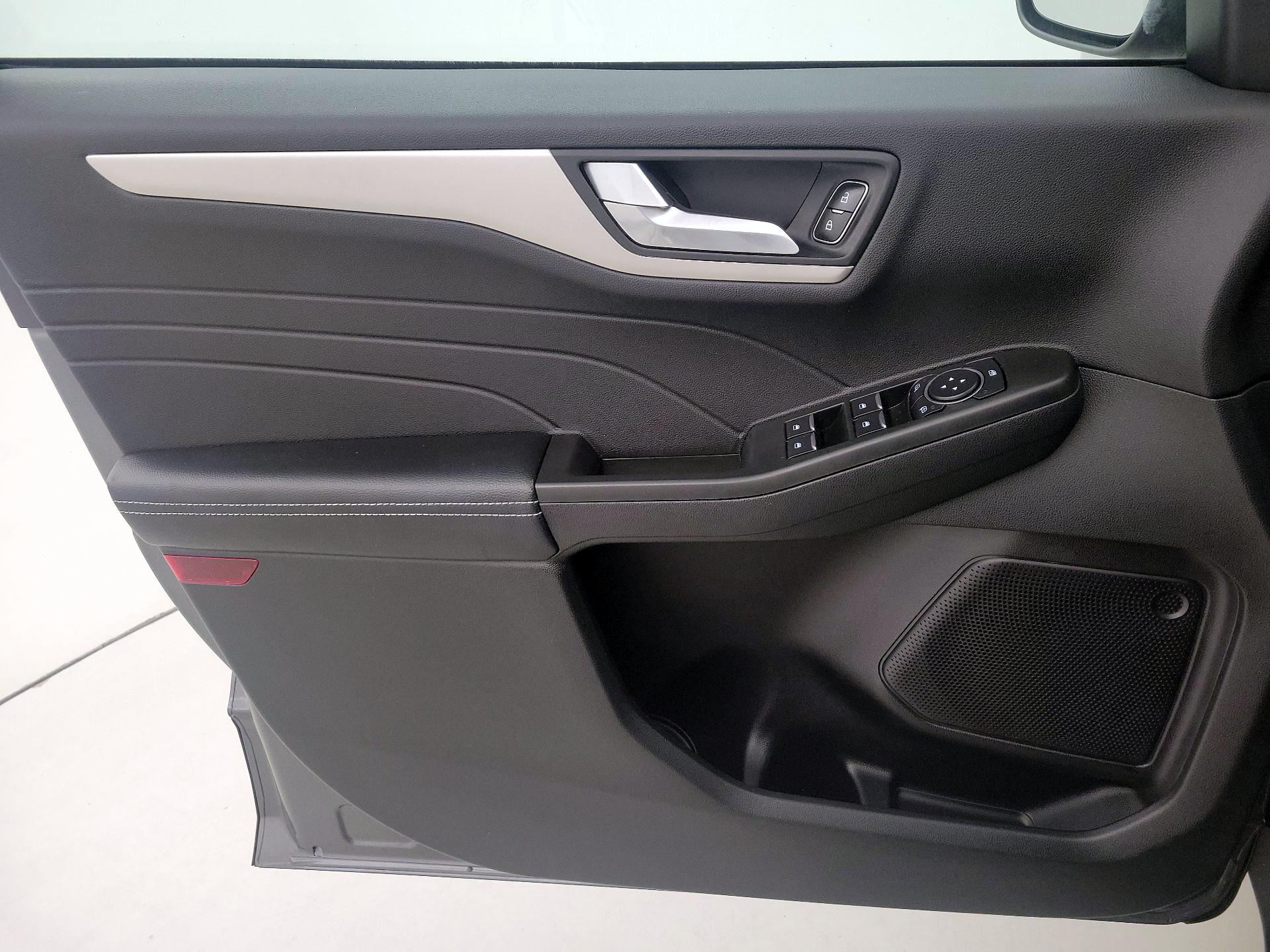 Thumbnail: 2021 Ford Escape - 12