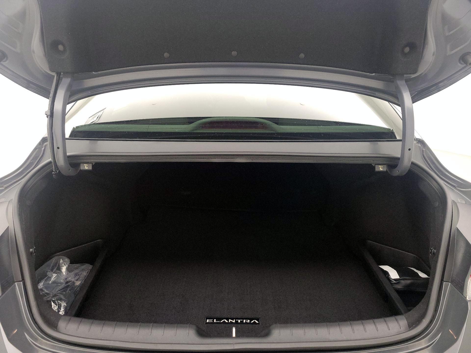 Thumbnail: 2024 Hyundai Elantra - 20