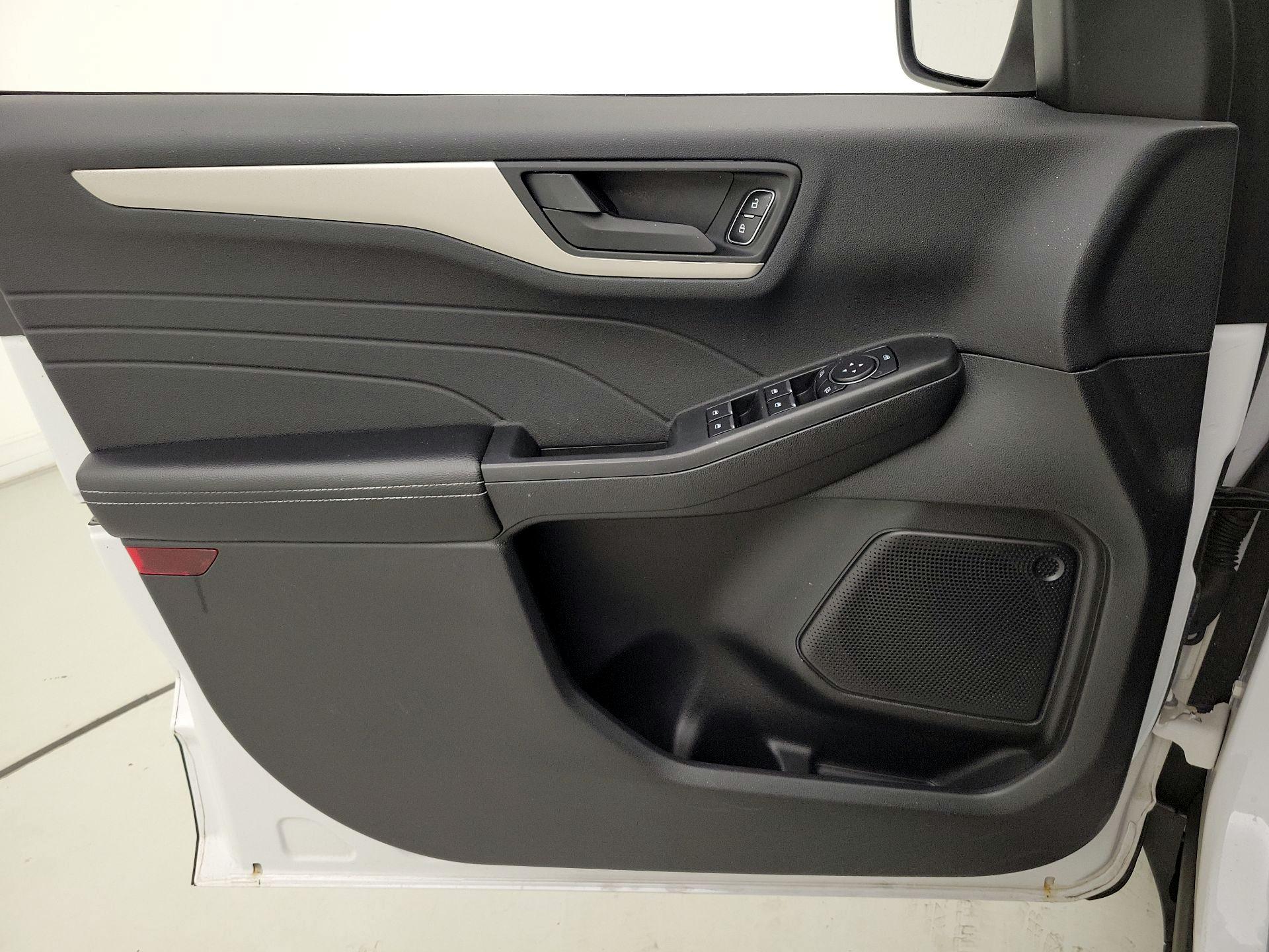 Thumbnail: 2022 Ford Escape - 12