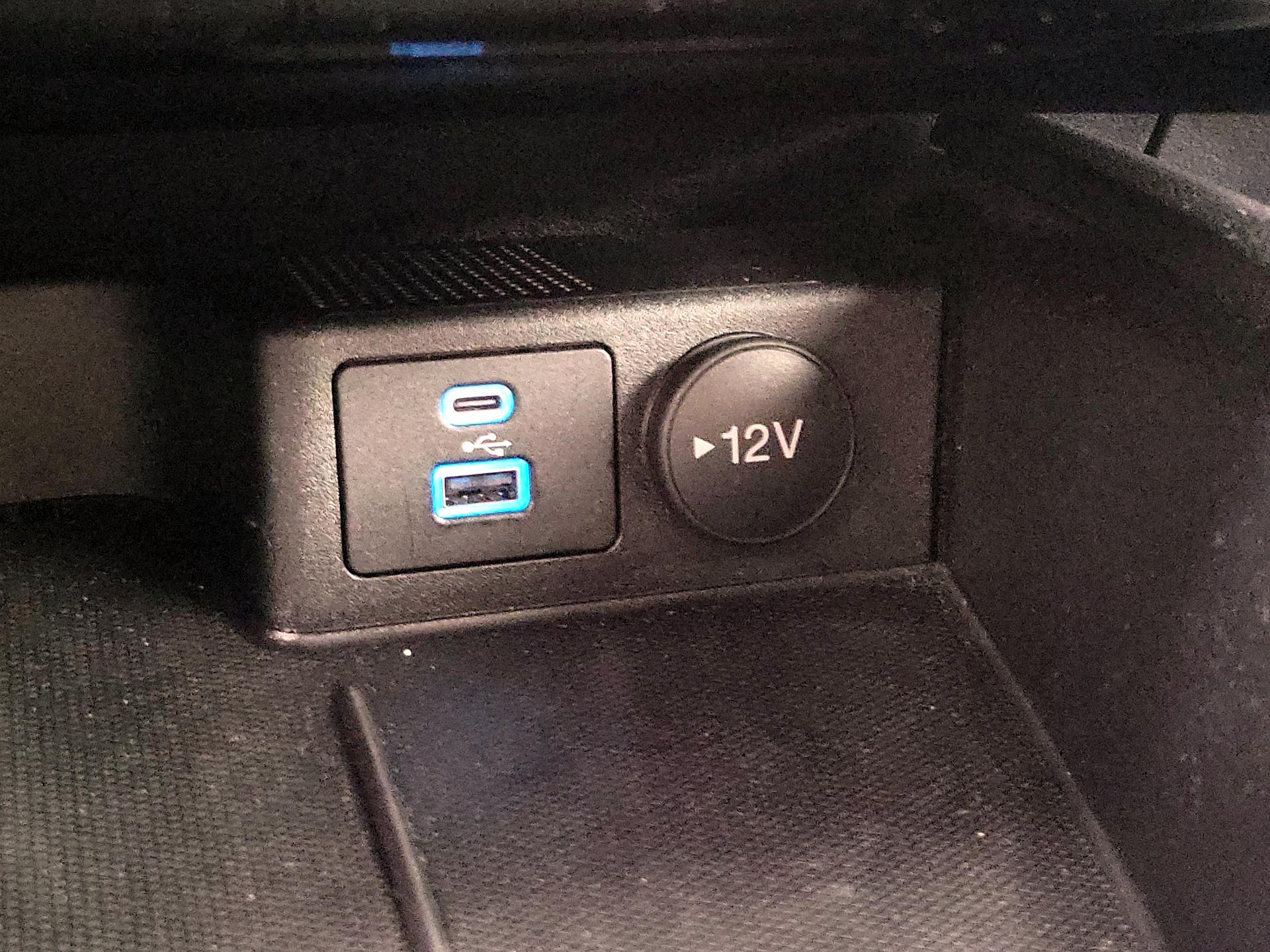 Thumbnail: 2022 Ford Escape - 18