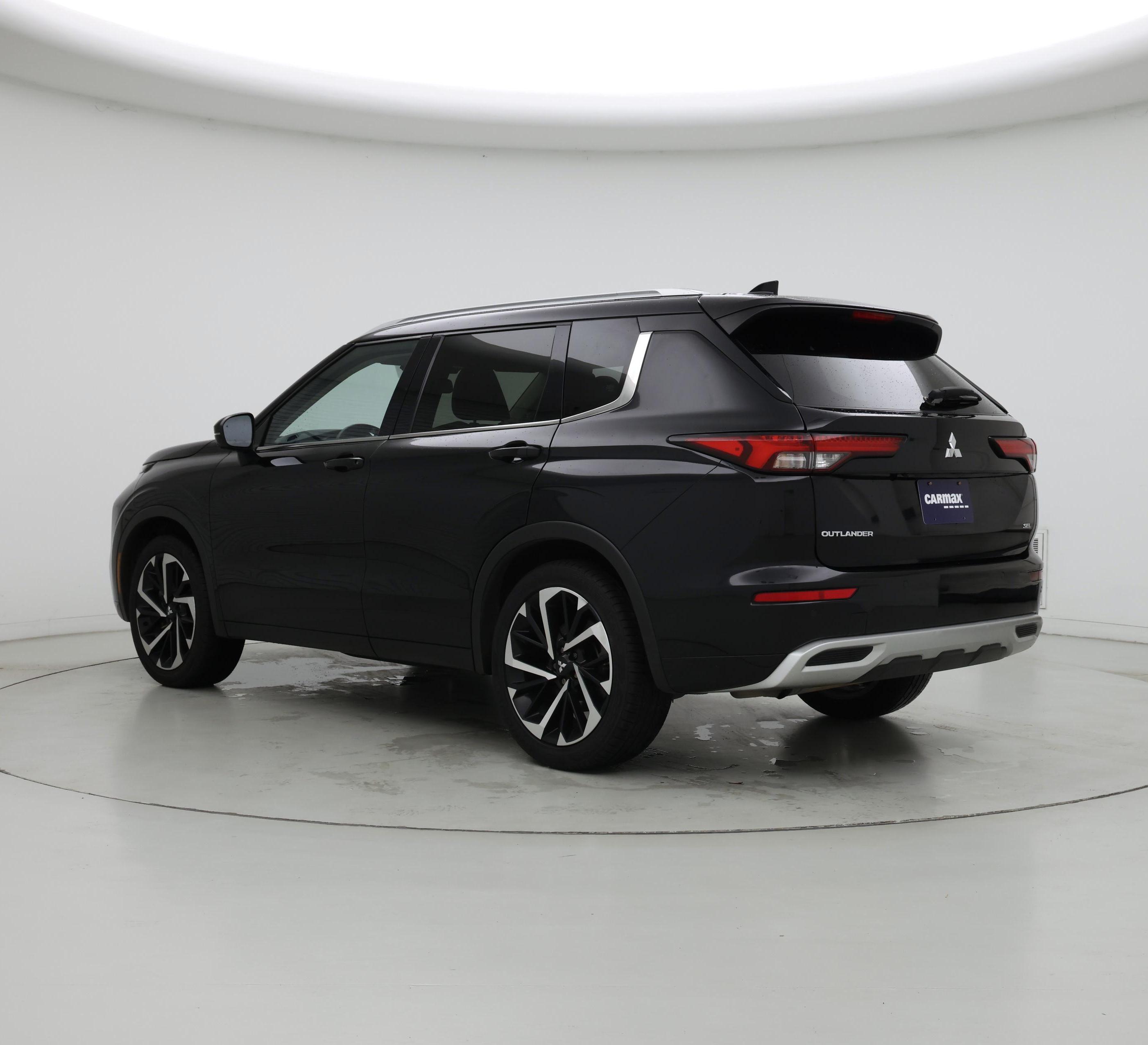 Thumbnail: 2024 Mitsubishi Outlander - 2