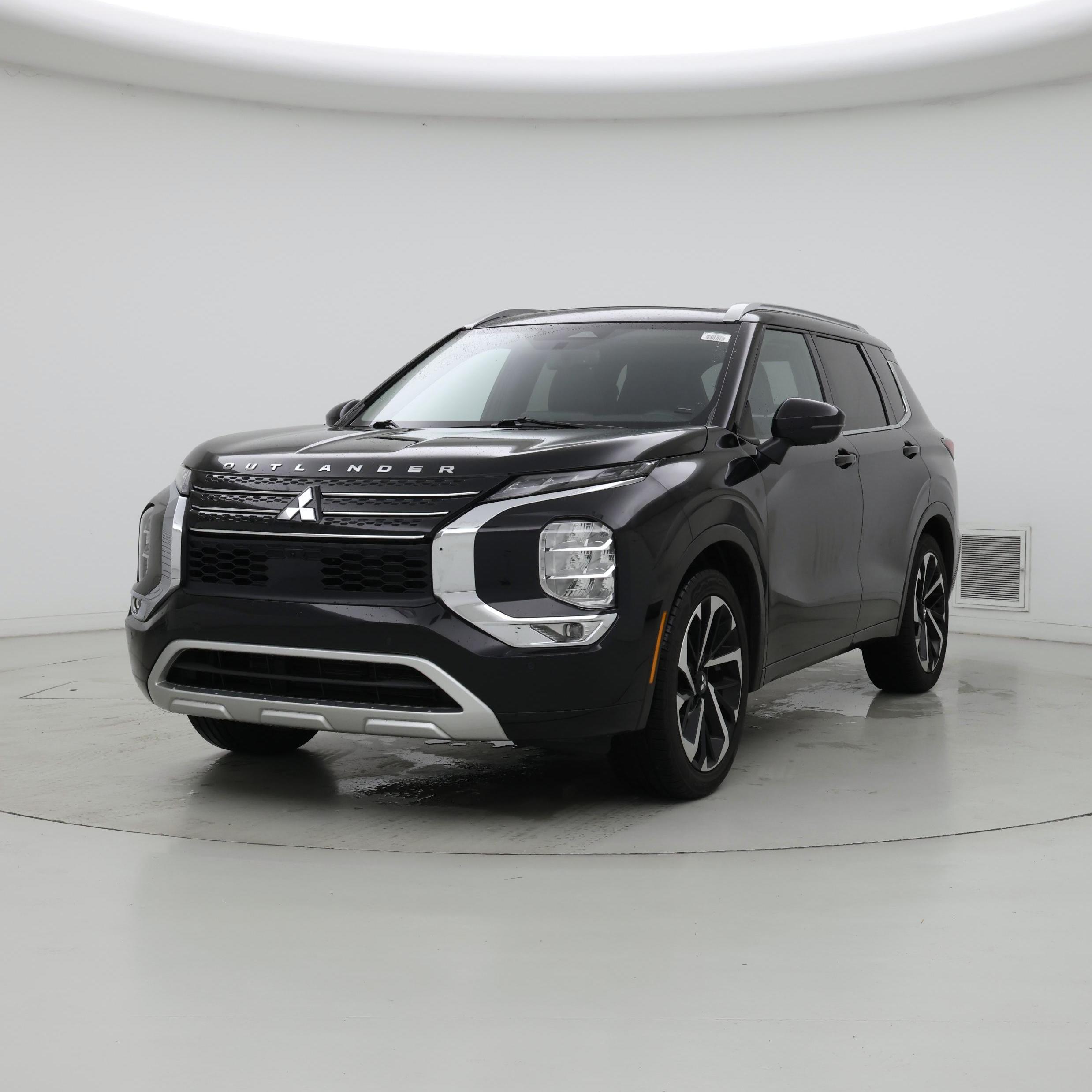 Thumbnail: 2024 Mitsubishi Outlander - 4