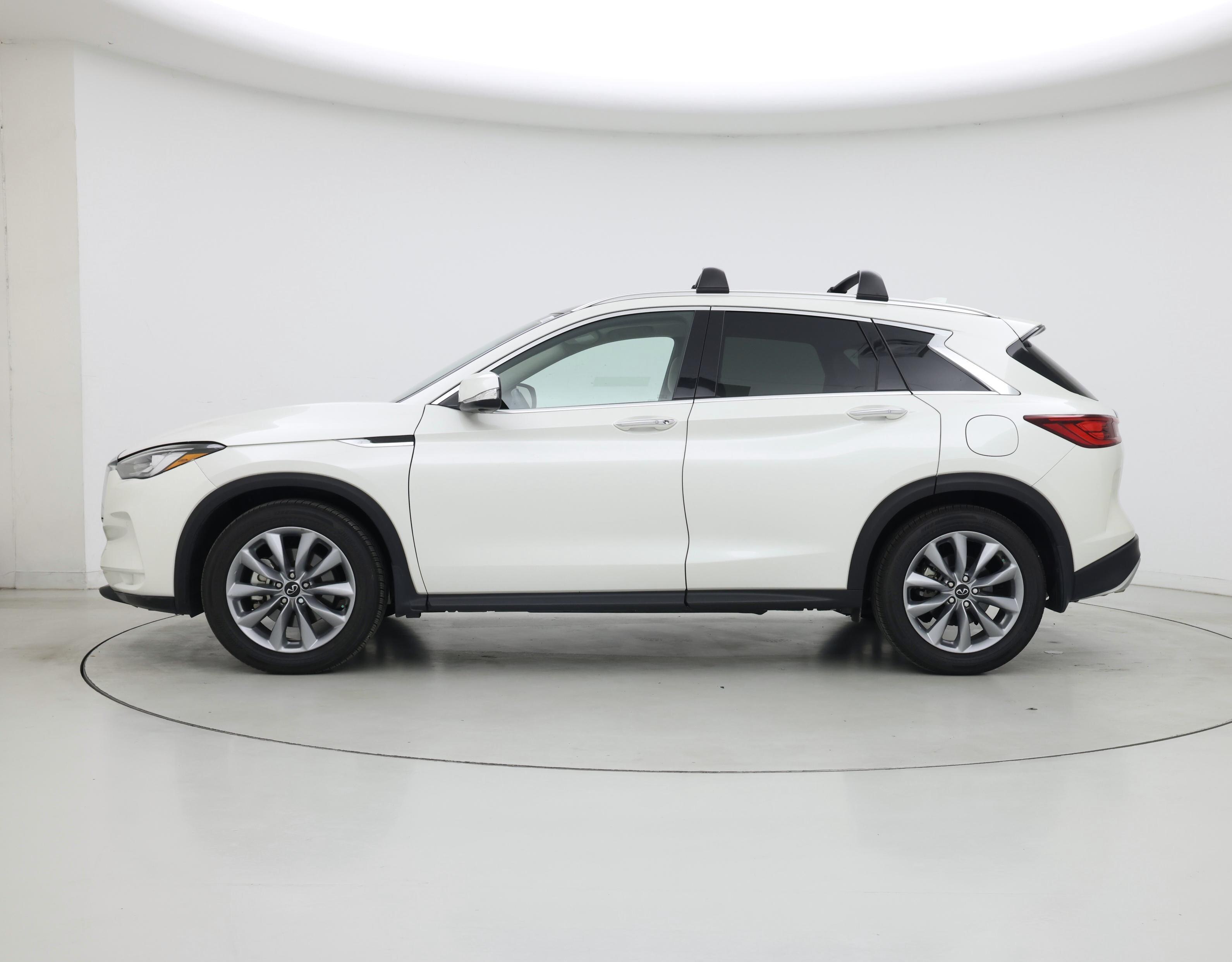 Thumbnail: 2022 INFINITI QX50 - 3