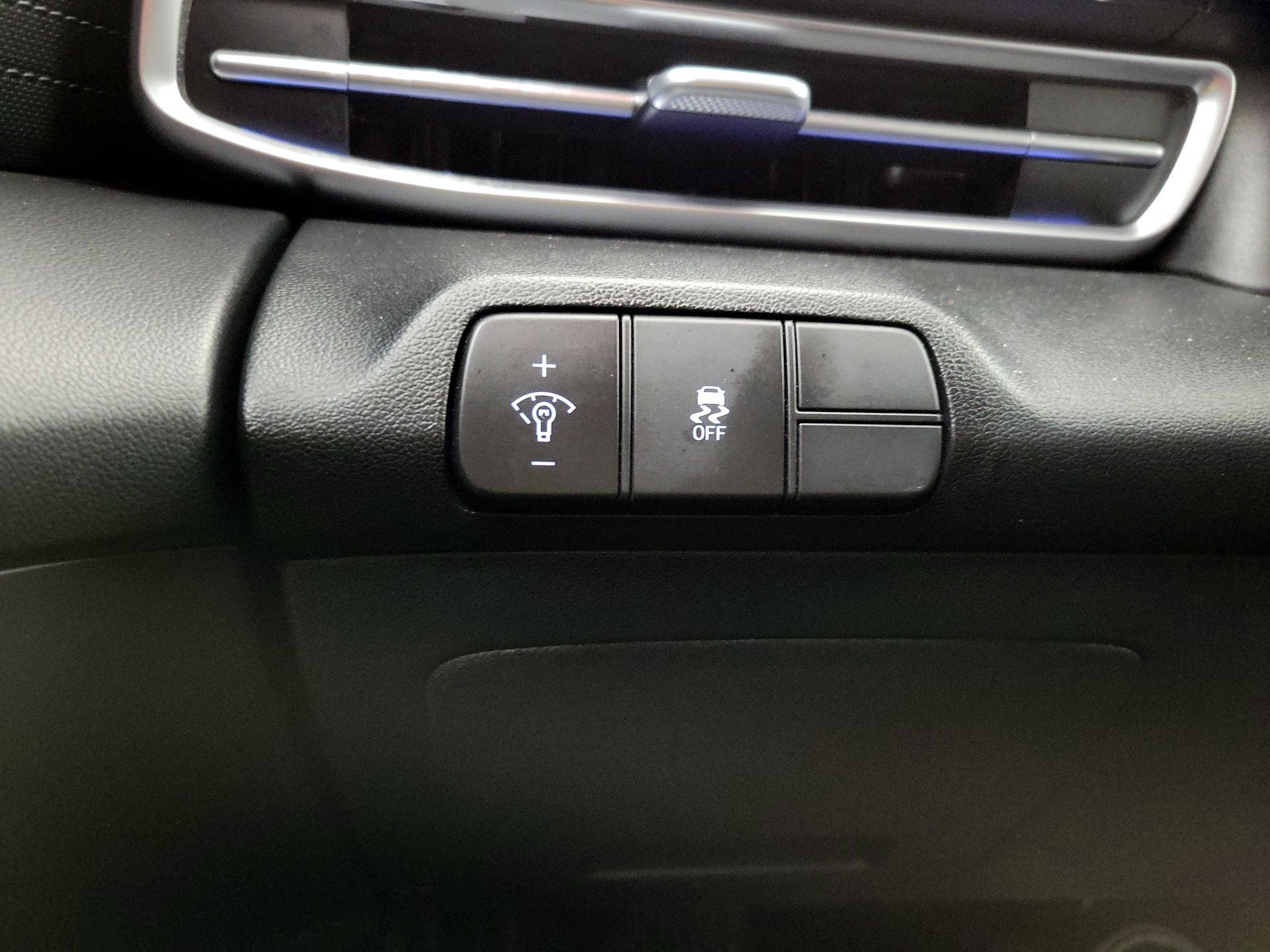 Thumbnail: 2024 Hyundai Elantra - 13