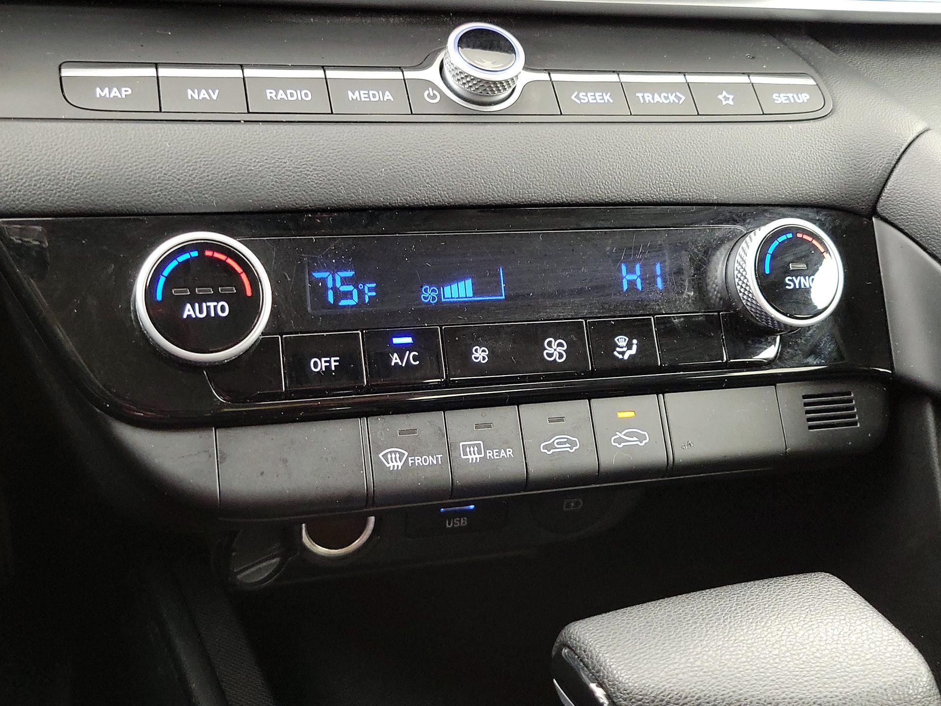 Thumbnail: 2024 Hyundai Elantra - 17