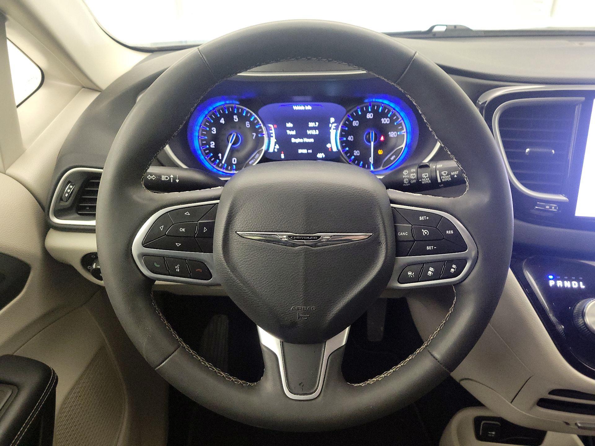 Thumbnail: 2024 Chrysler Pacifica - 10