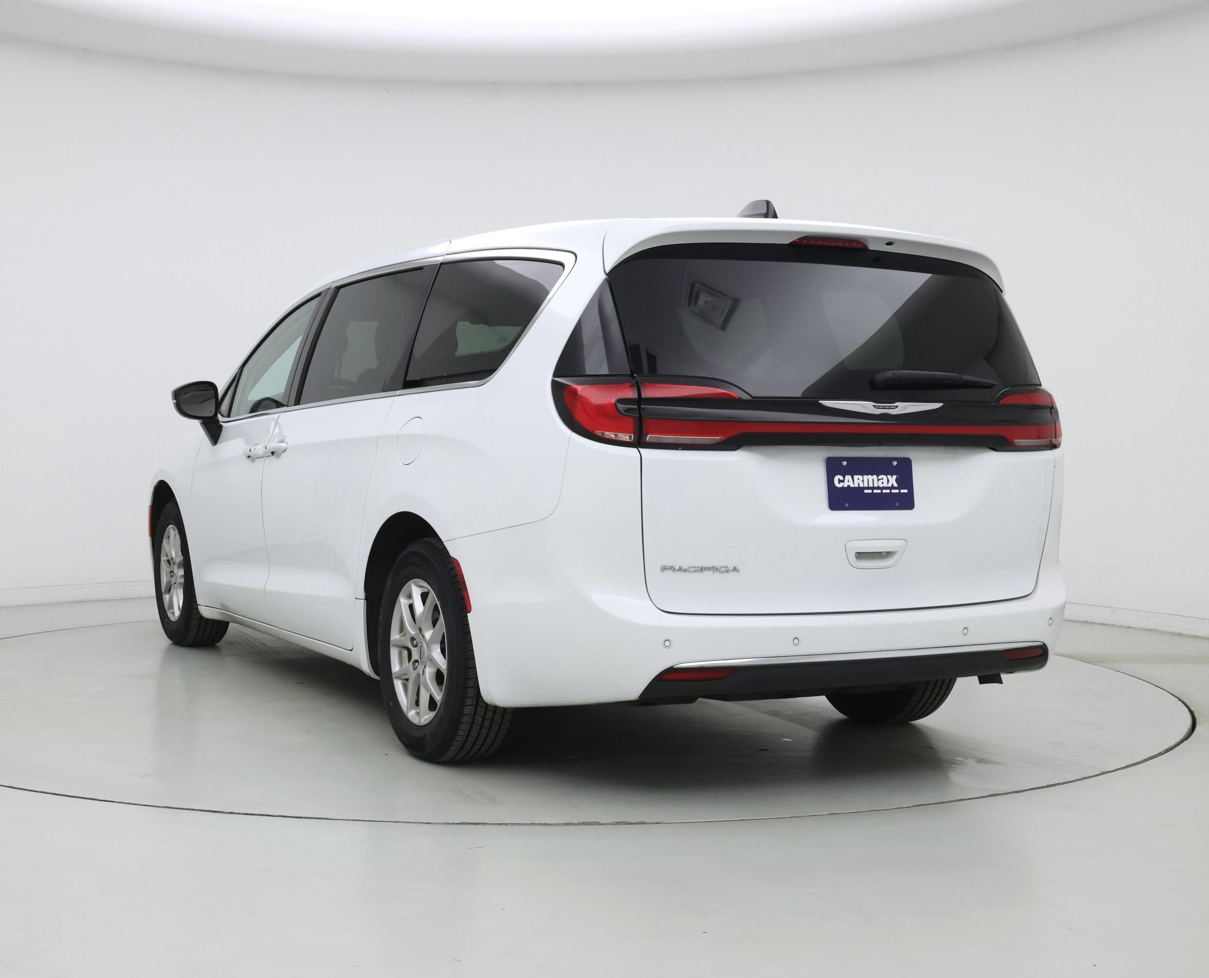 Thumbnail: 2024 Chrysler Pacifica - 2