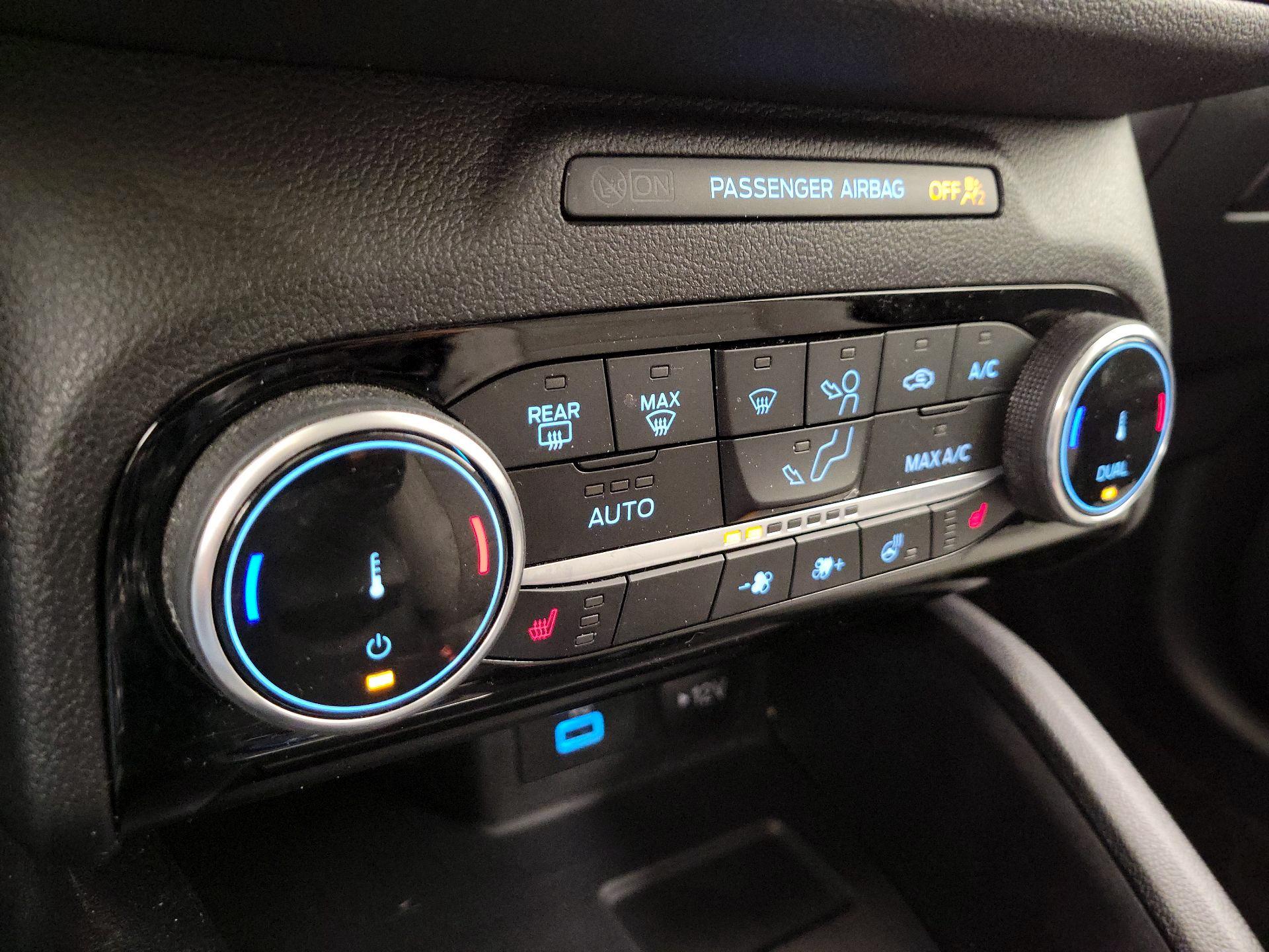 Thumbnail: 2022 Ford Escape - 17