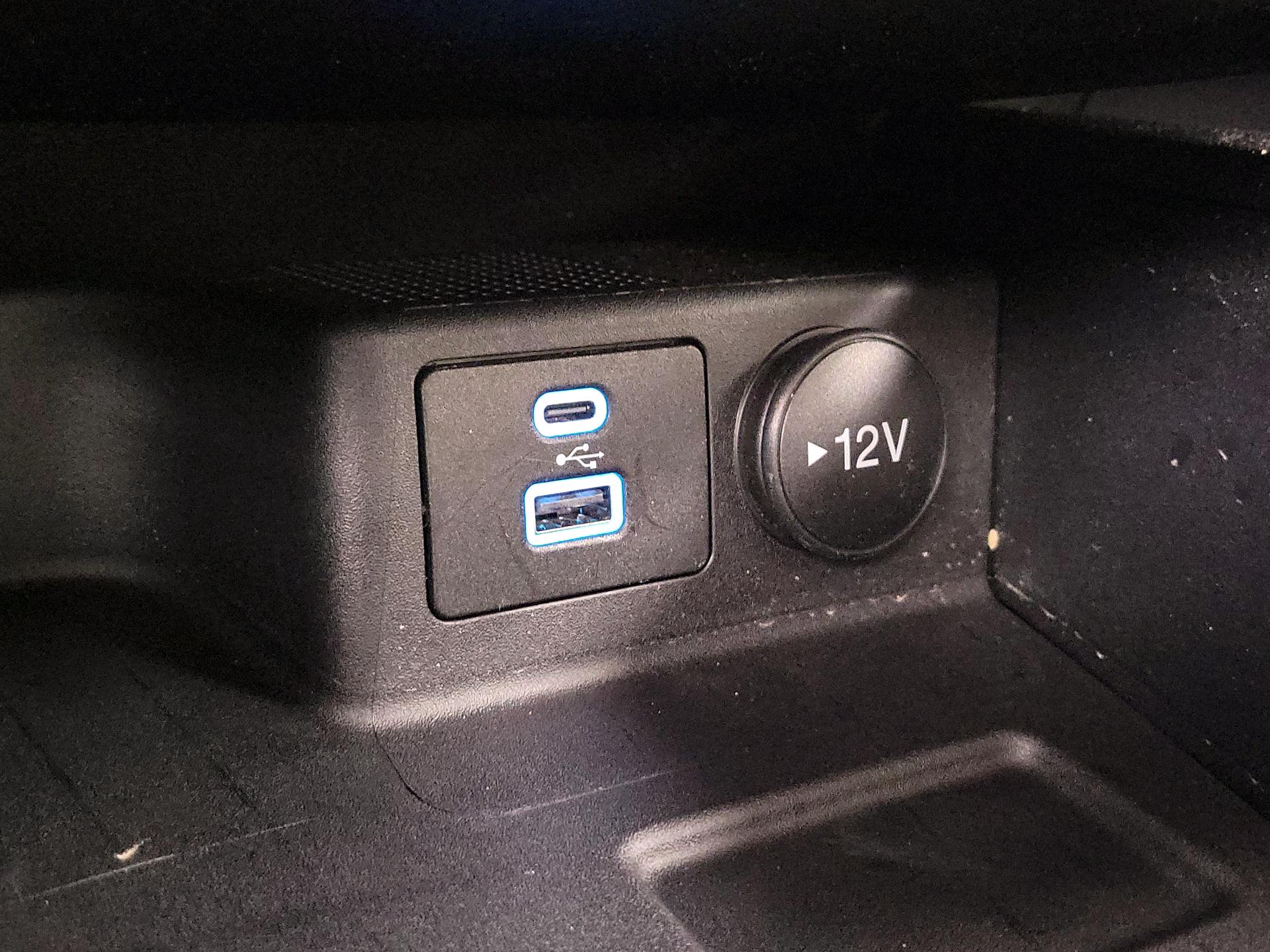 Thumbnail: 2022 Ford Escape - 19