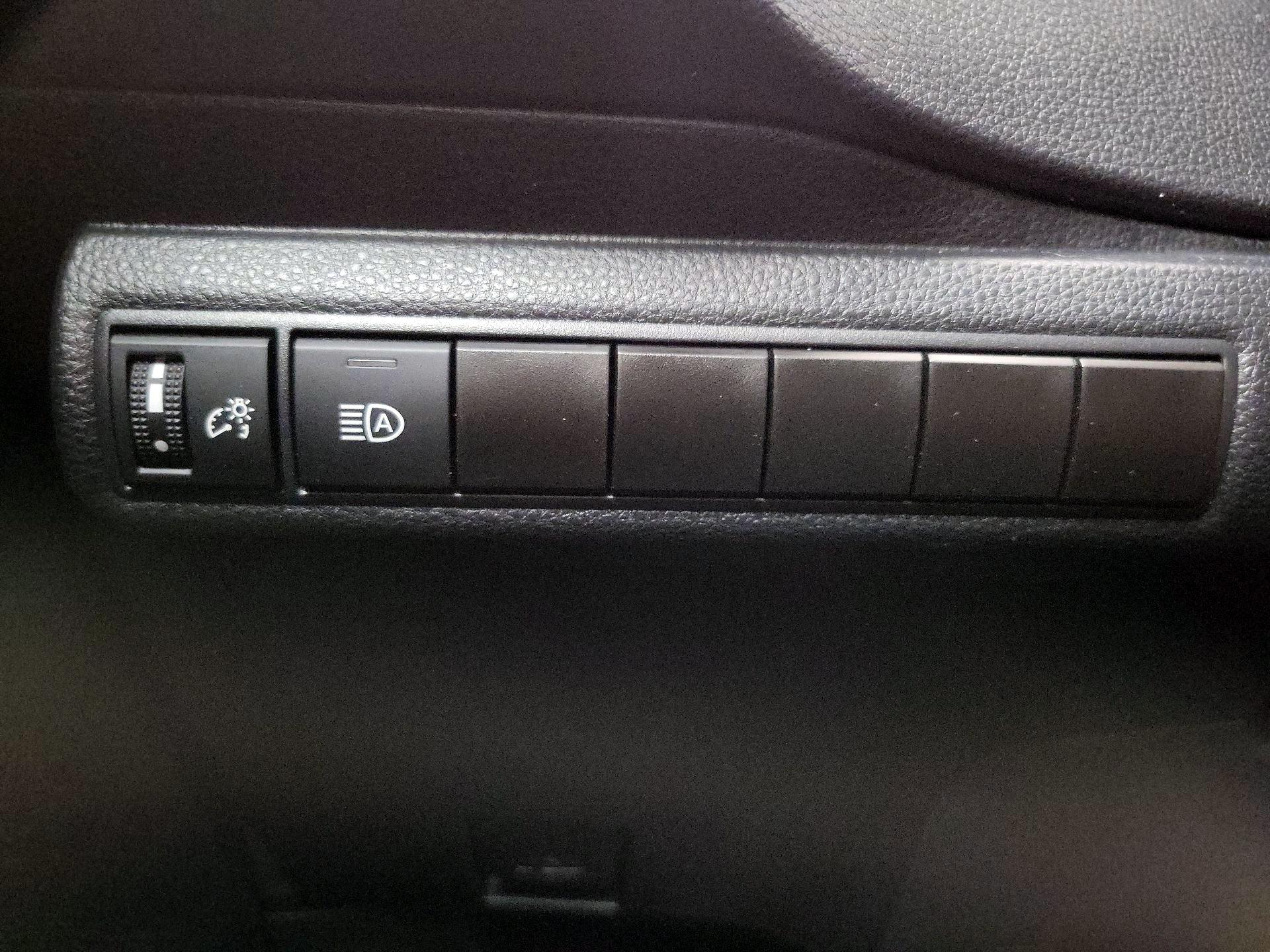 Thumbnail: 2025 Toyota Corolla - 13