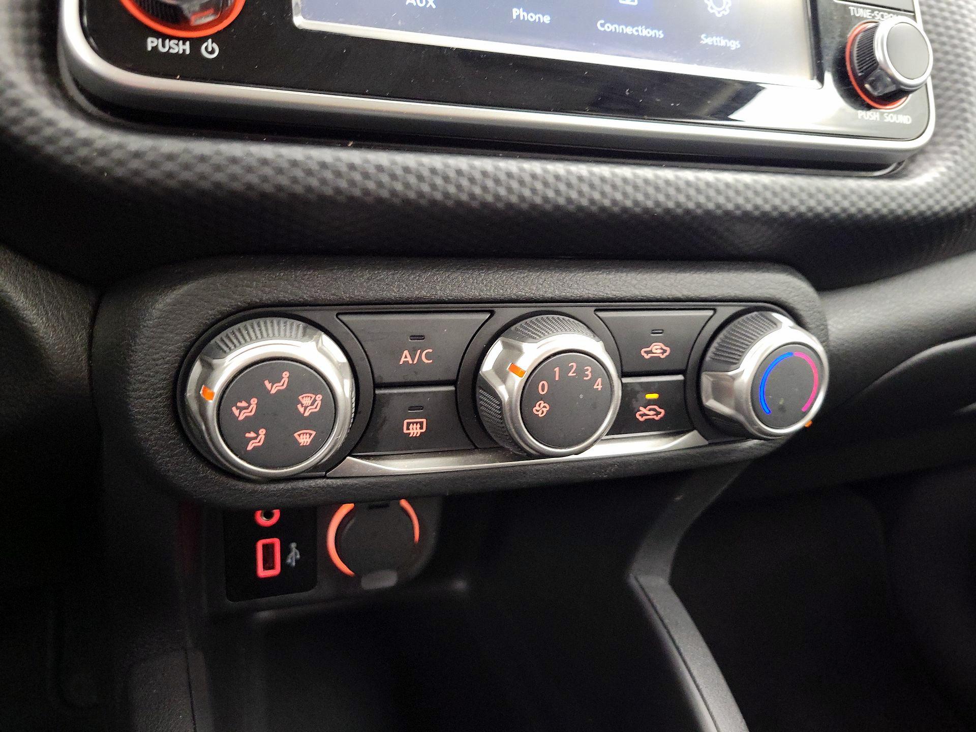 Thumbnail: 2023 Nissan Kicks - 16