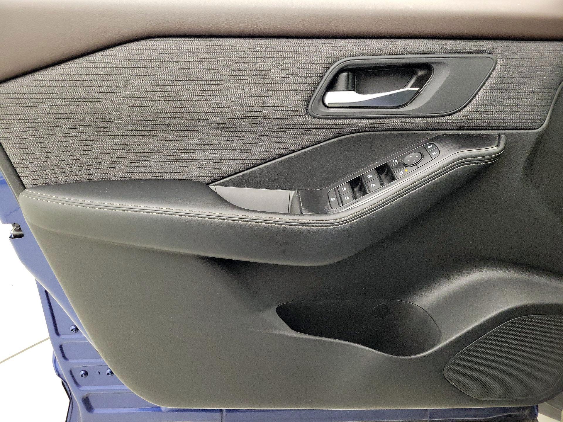 Thumbnail: 2023 Nissan Rogue - 12