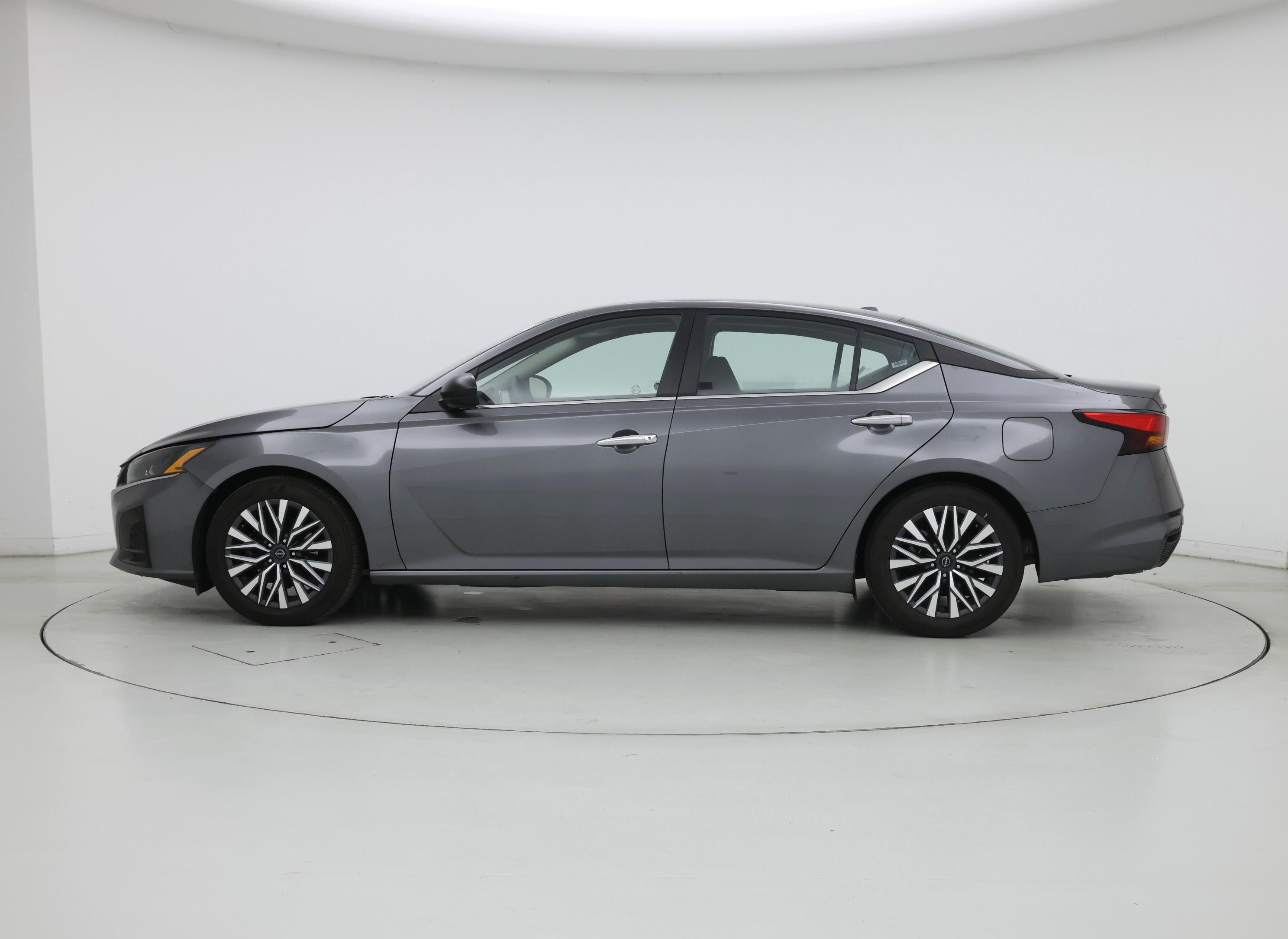 Thumbnail: 2024 Nissan Altima - 3