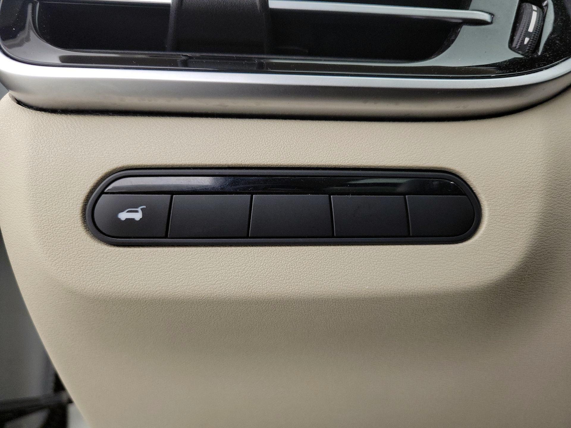 Thumbnail: 2023 INFINITI QX60 - 13