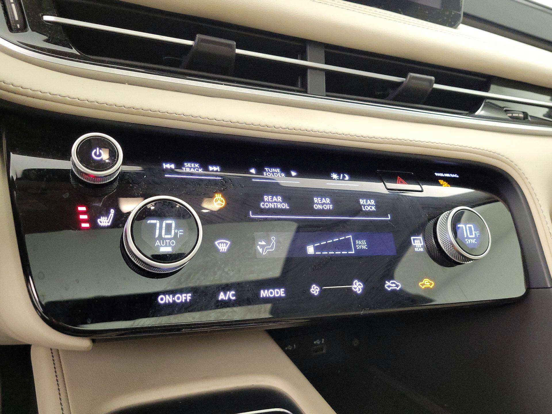 Thumbnail: 2023 INFINITI QX60 - 16