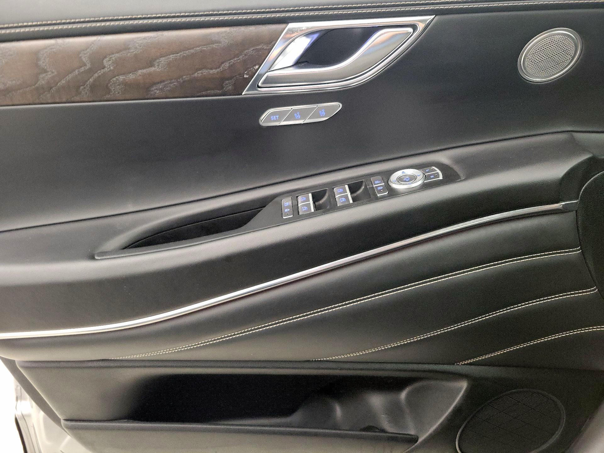 Thumbnail: 2024 Genesis GV80 - 12