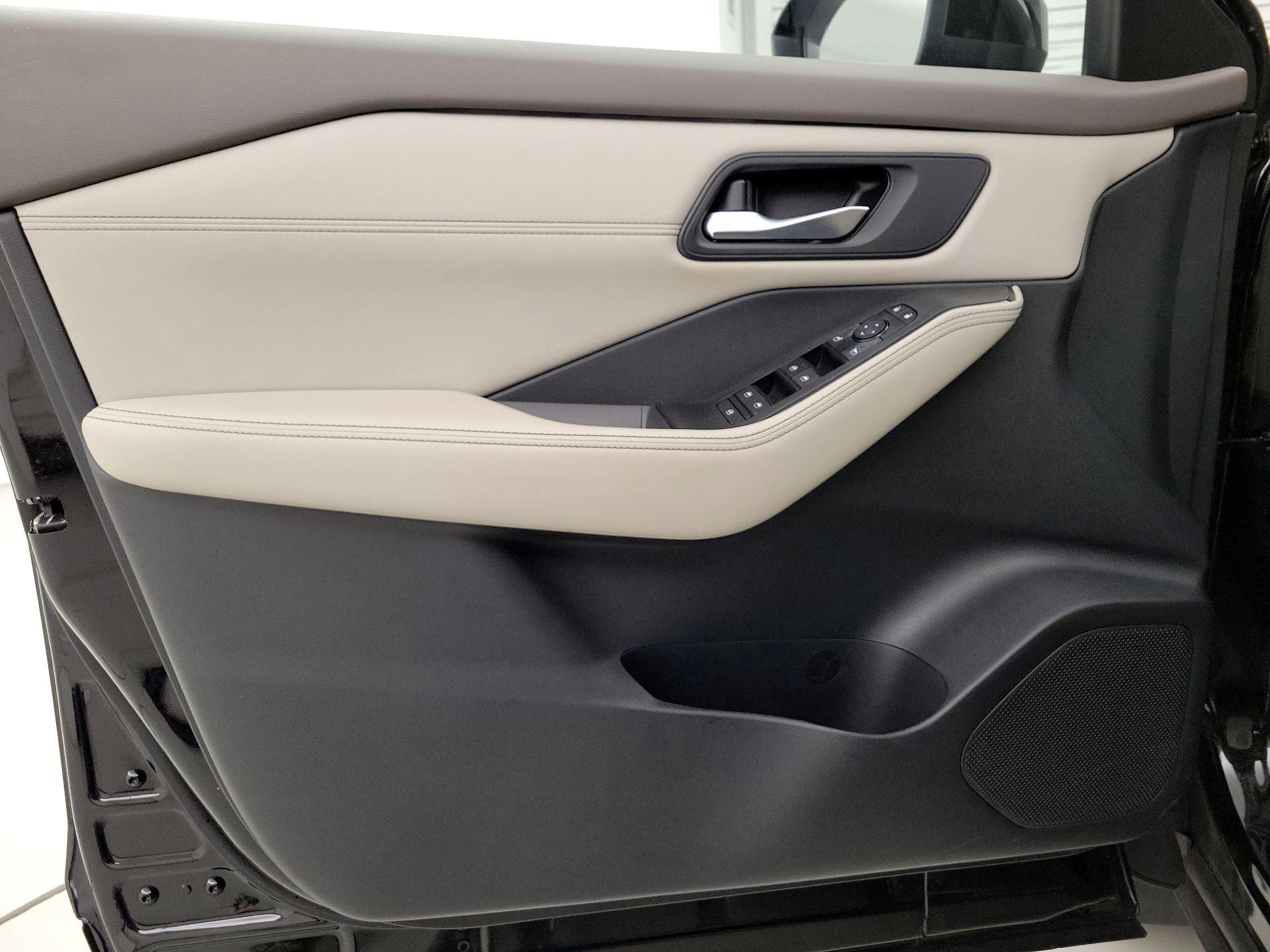 Thumbnail: 2023 Nissan Rogue - 12