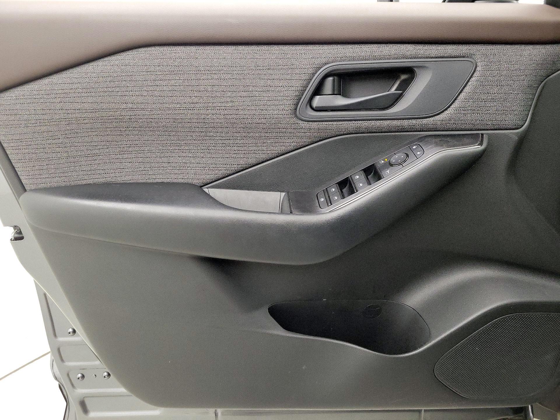 Thumbnail: 2023 Nissan Rogue - 12