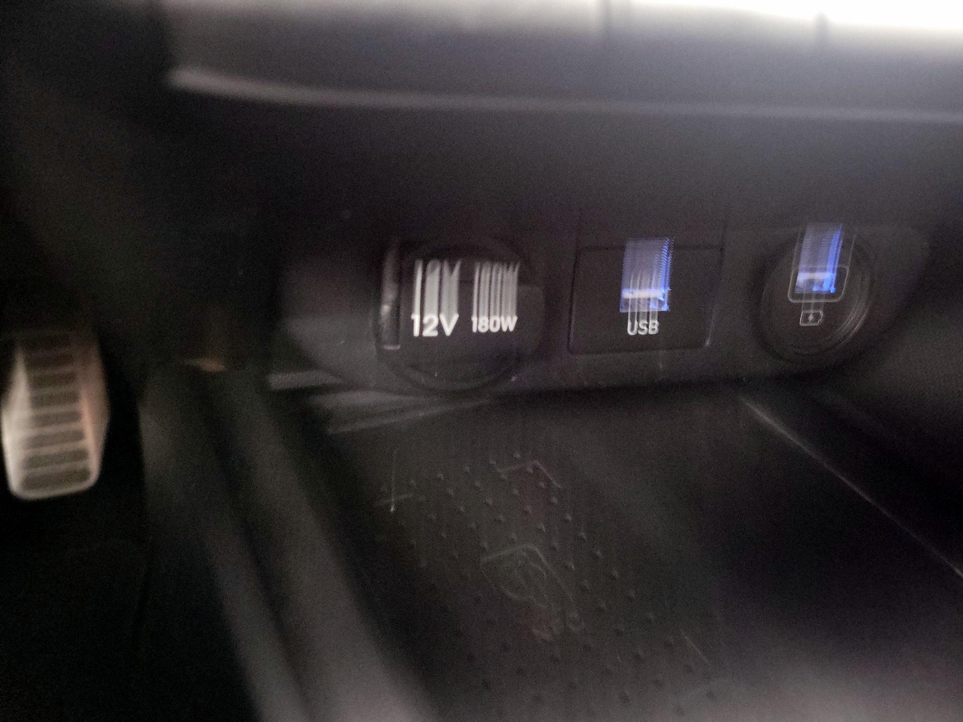 Thumbnail: 2022 Hyundai Elantra - 18