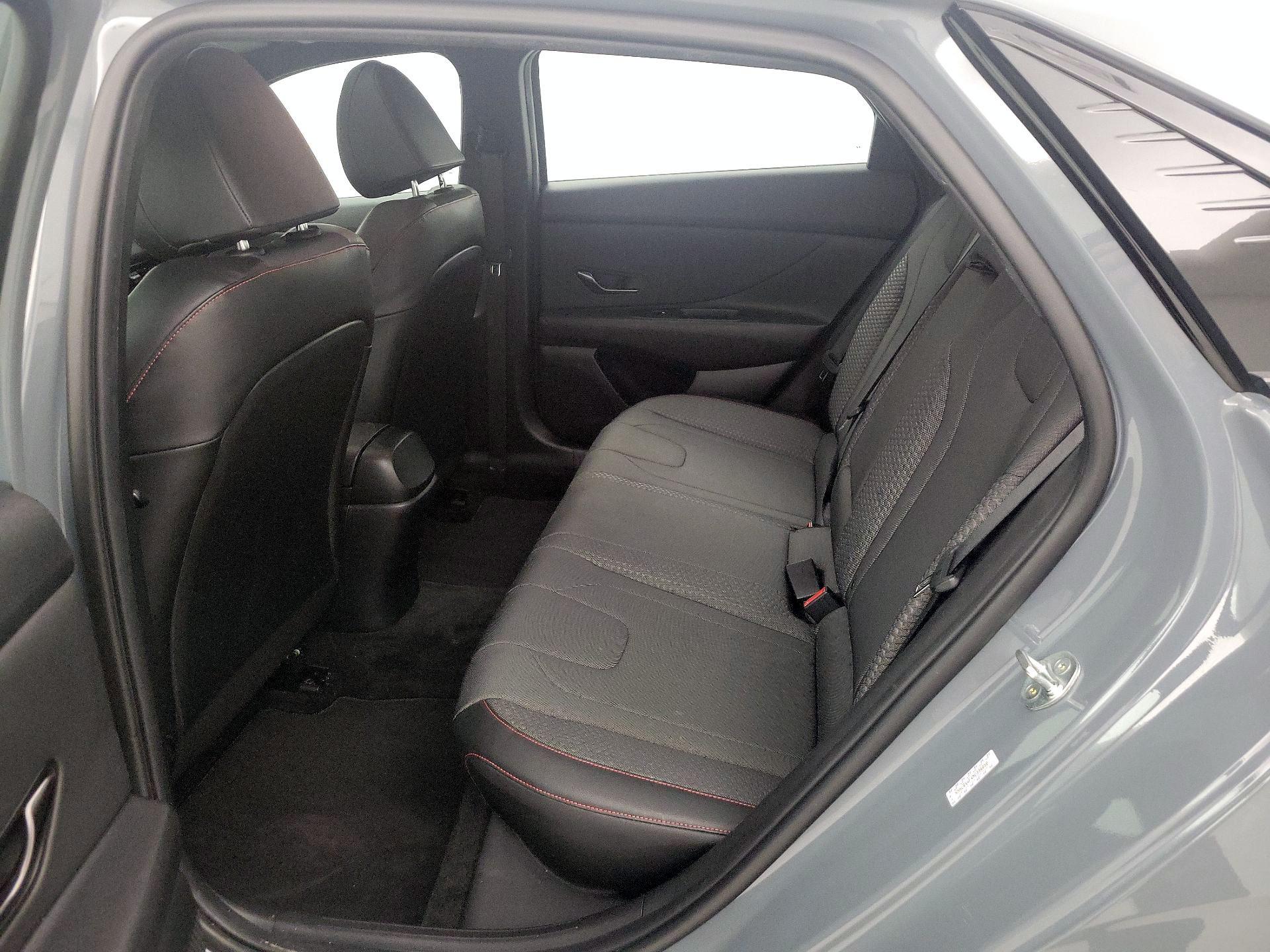 Thumbnail: 2022 Hyundai Elantra - 20