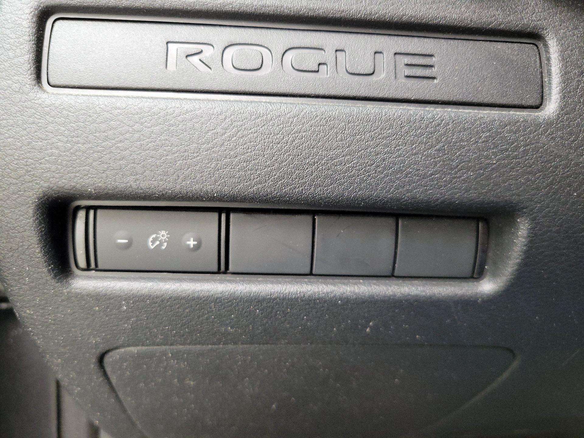 Thumbnail: 2023 Nissan Rogue - 13