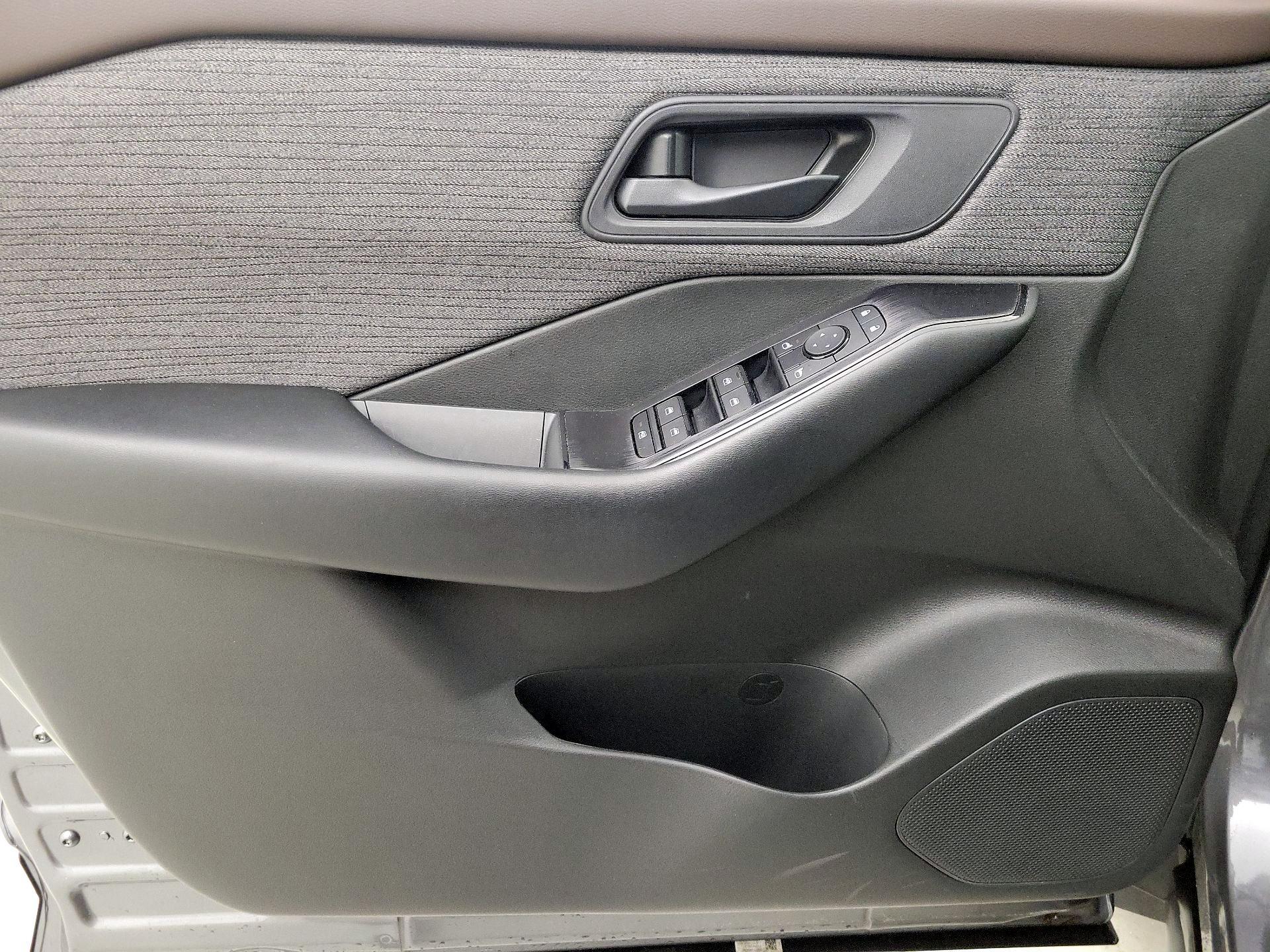 Thumbnail: 2023 Nissan Rogue - 12