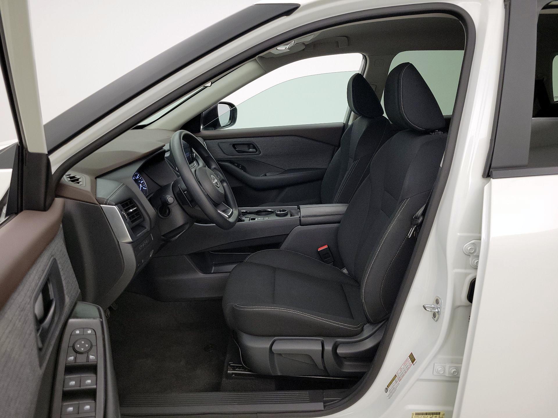 Thumbnail: 2023 Nissan Rogue - 11