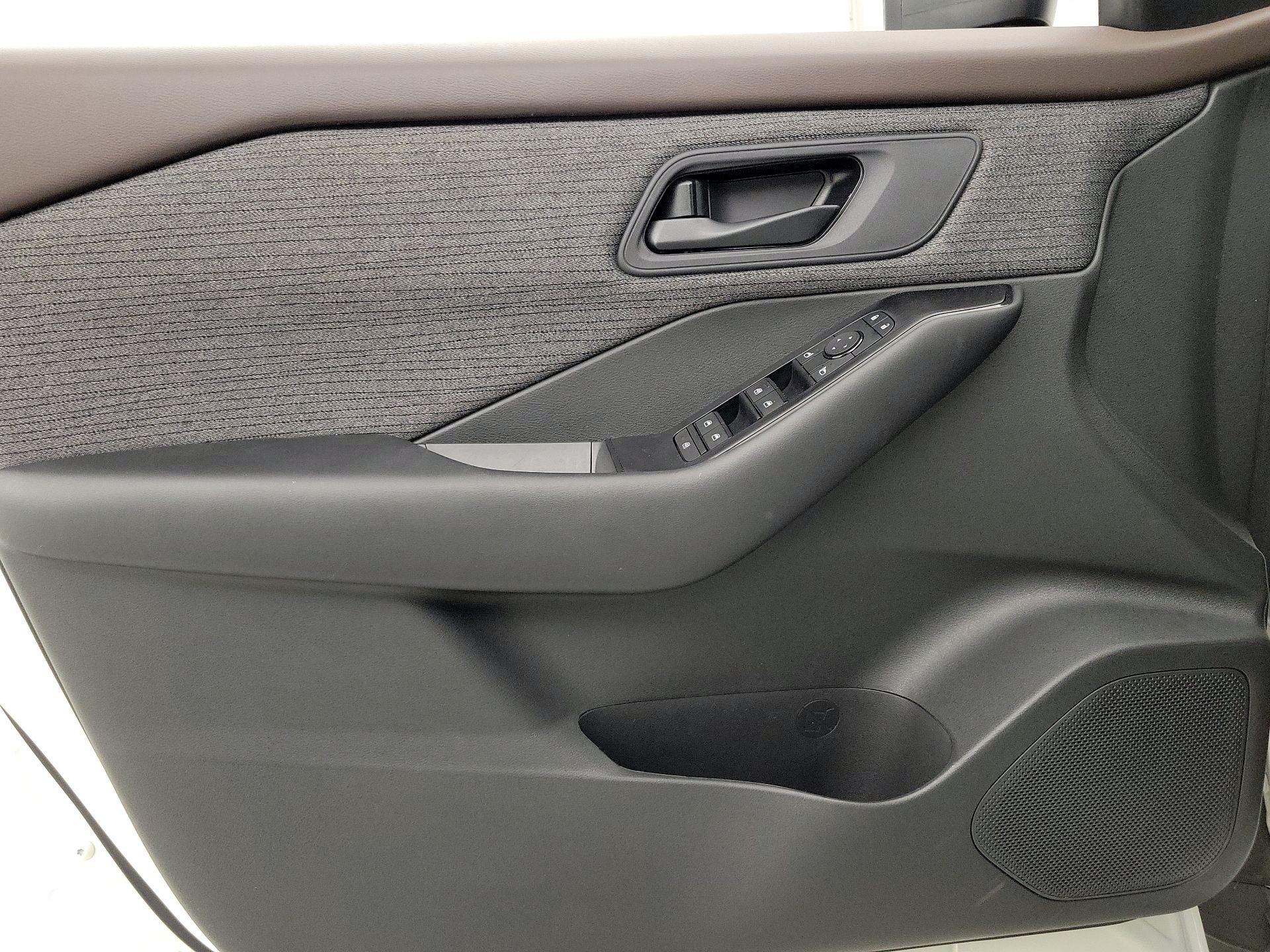 Thumbnail: 2023 Nissan Rogue - 12