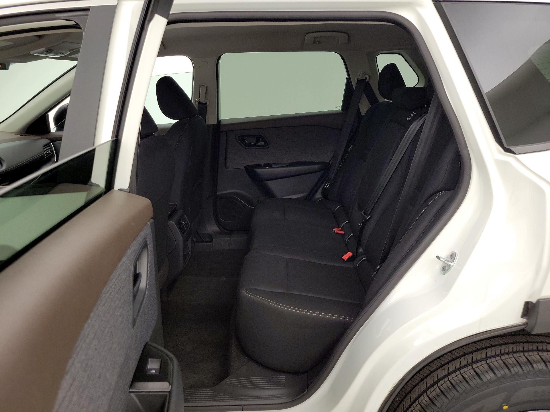 Thumbnail: 2023 Nissan Rogue - 19