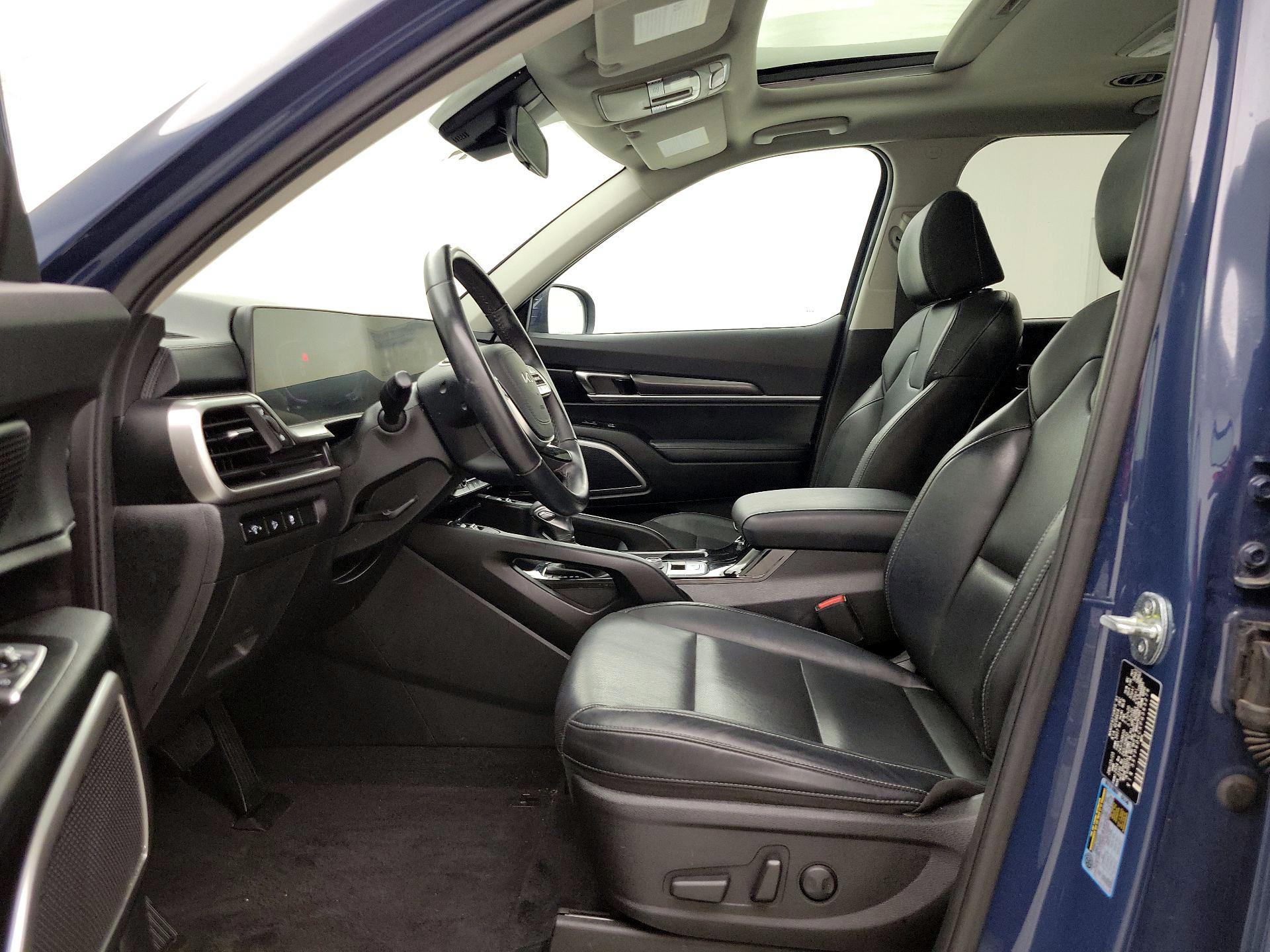 Thumbnail: 2023 Kia Telluride - 11