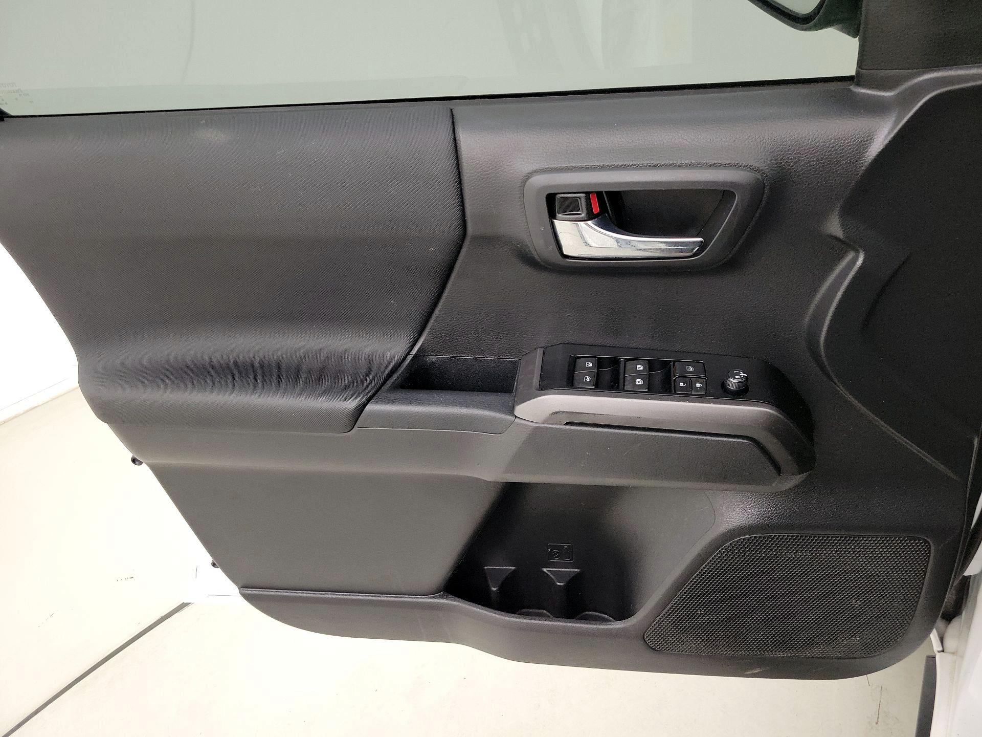 Thumbnail: 2023 Toyota Tacoma - 12