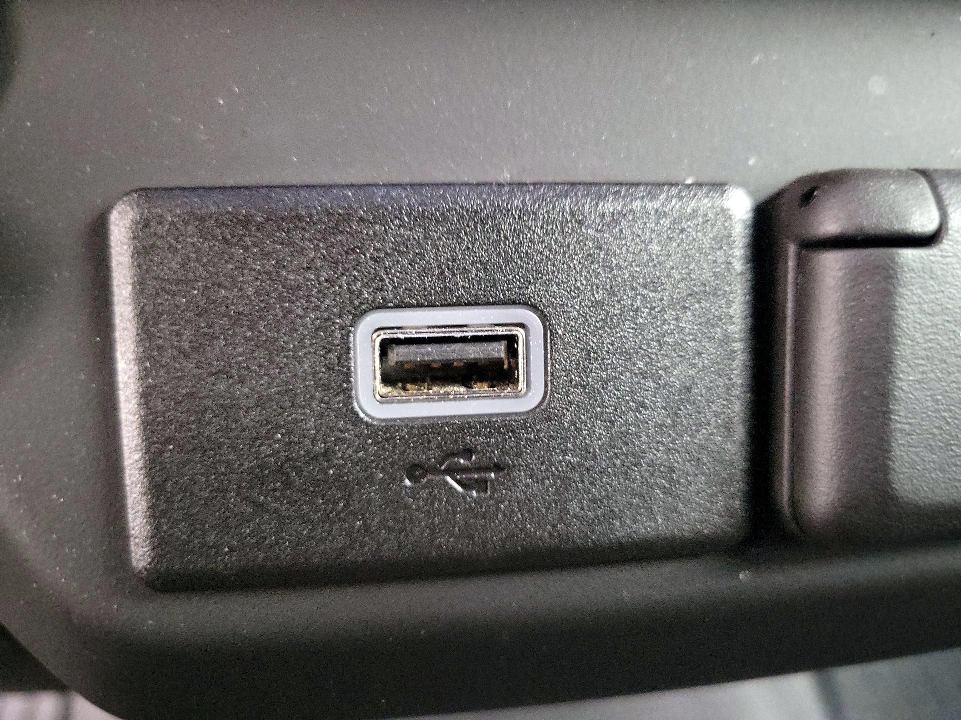 Thumbnail: 2020 Chevrolet Silverado 1500 - 18