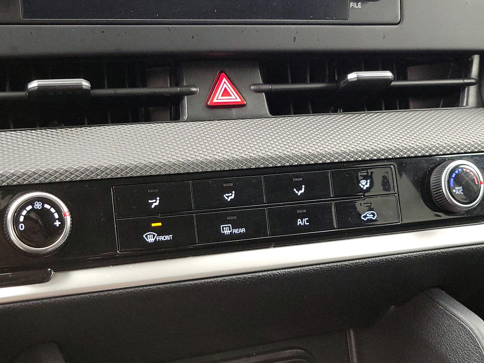 Thumbnail: 2024 Kia Sportage - 16