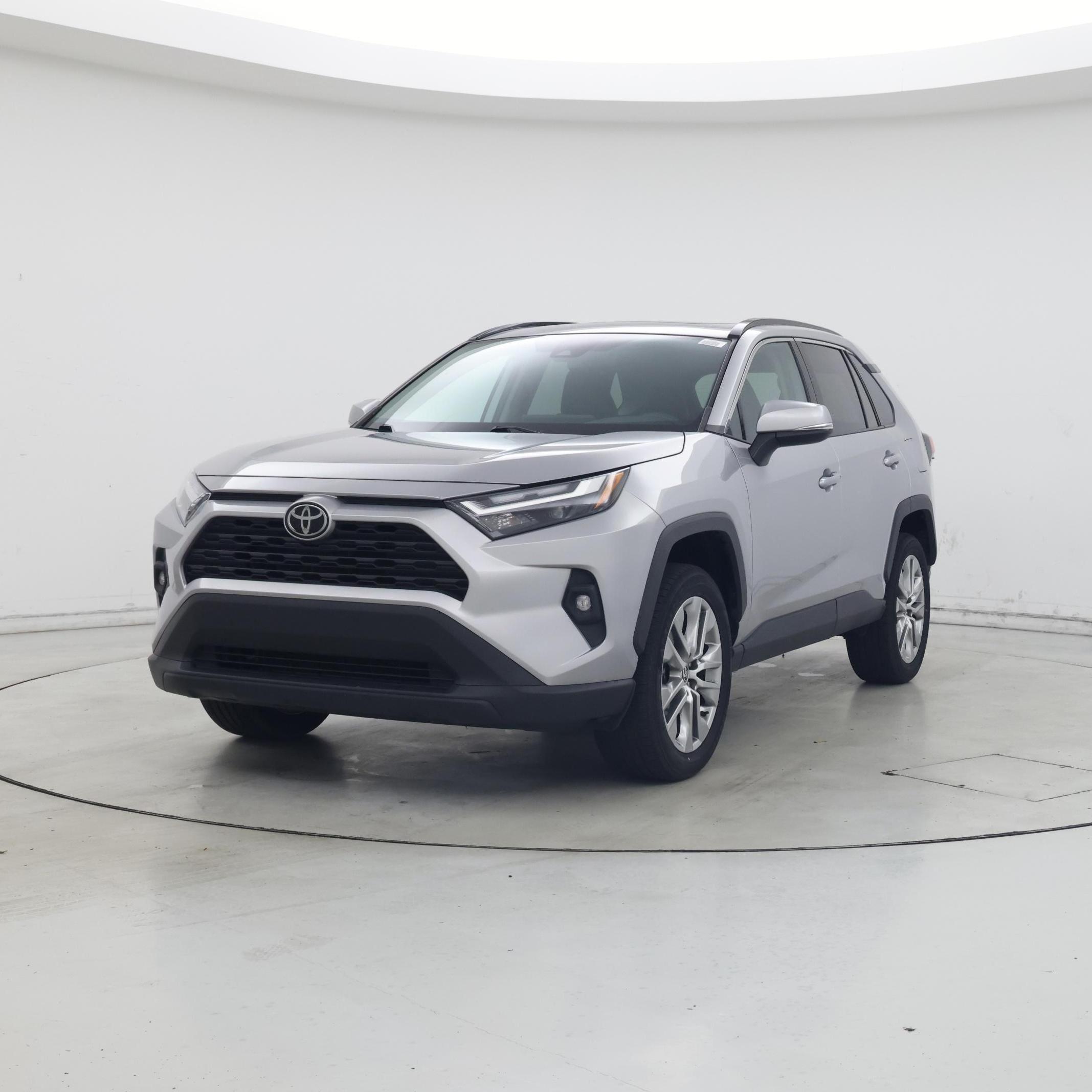 Thumbnail: 2022 Toyota RAV4 - 4
