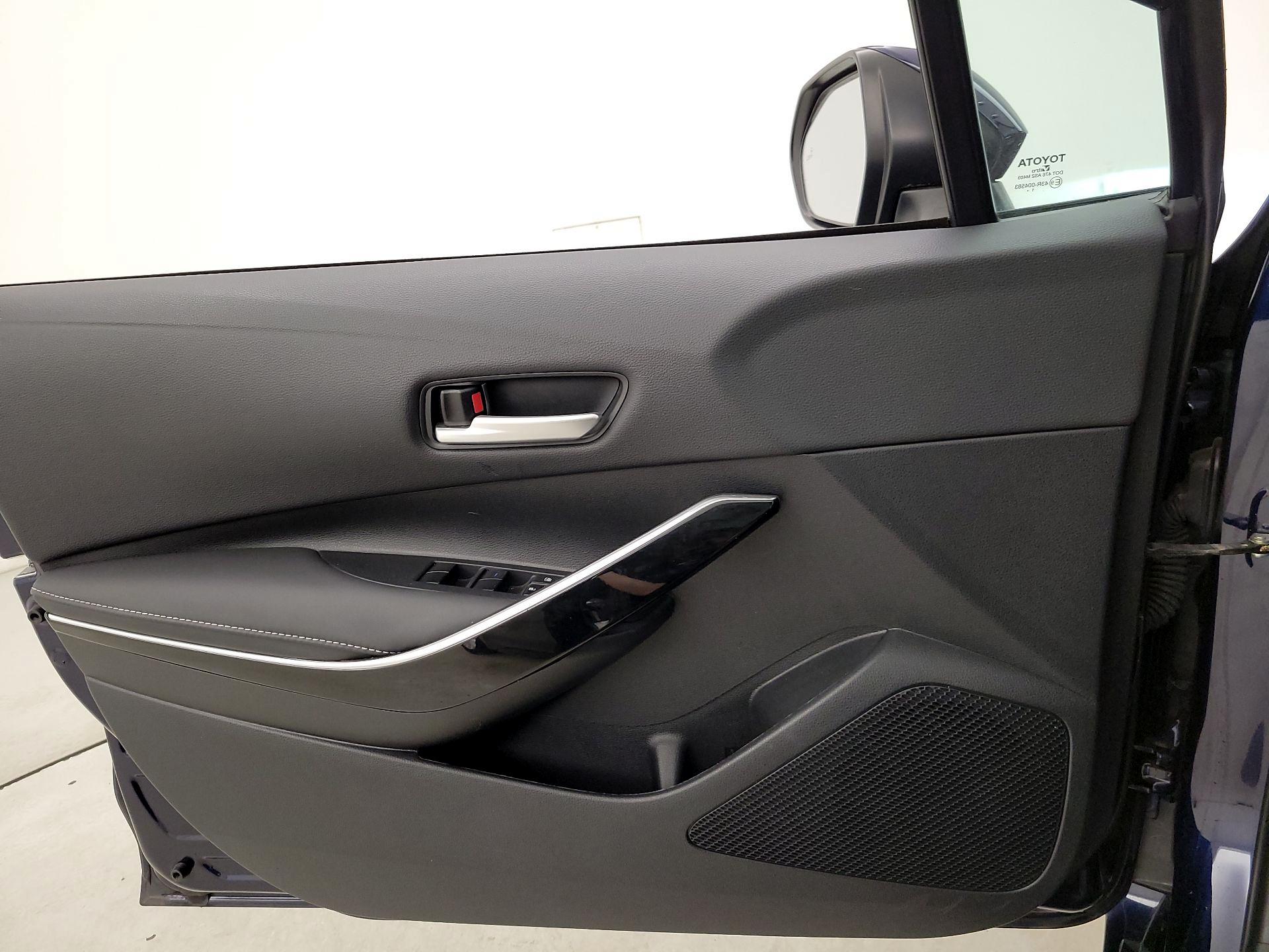 Thumbnail: 2022 Toyota Corolla - 12